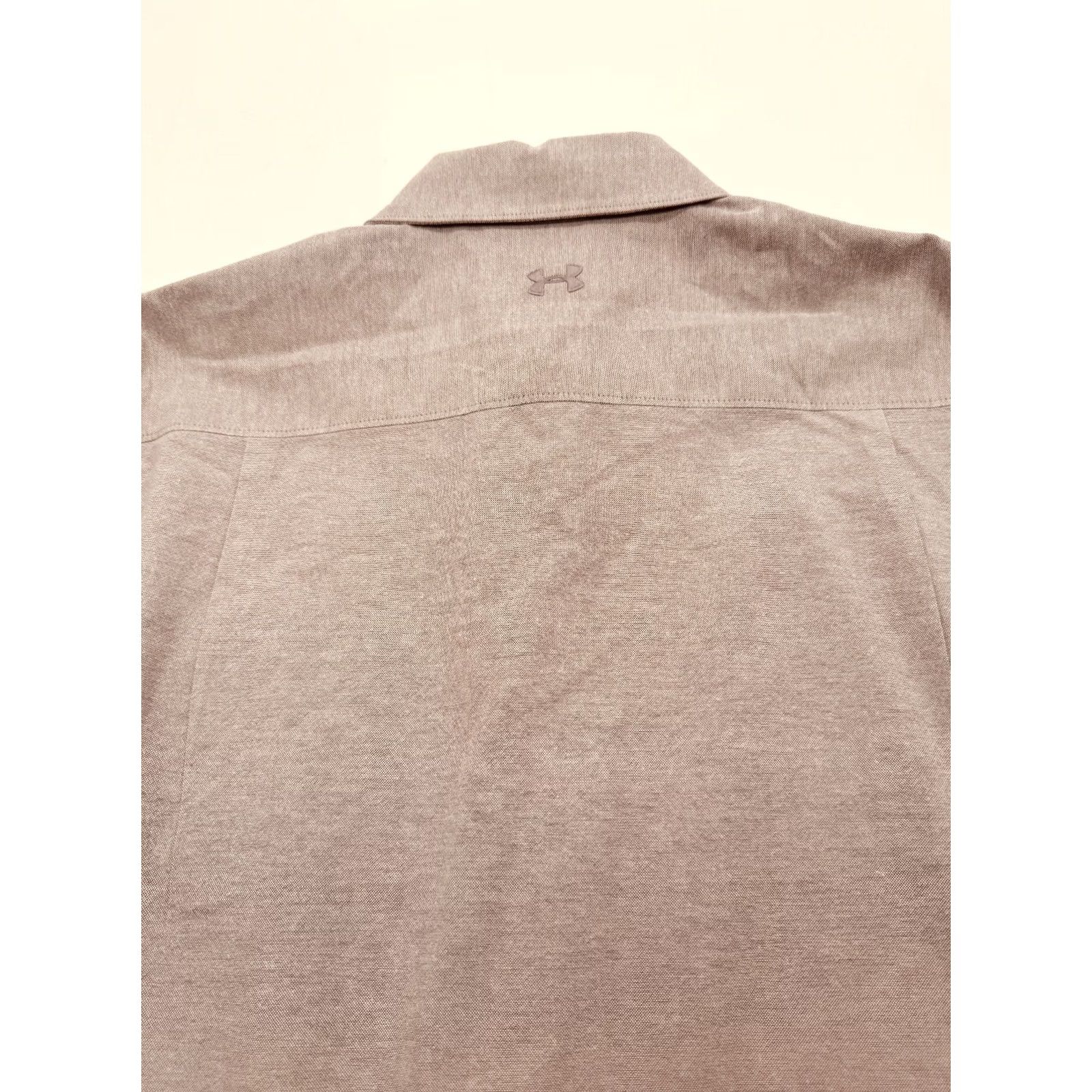 Under Armour Under Armour Long Sleeve Button-Up Mens XL Gray Performance Oxford Loose Fit Size US XL / EU 56 / 4 - 6 Thumbnail