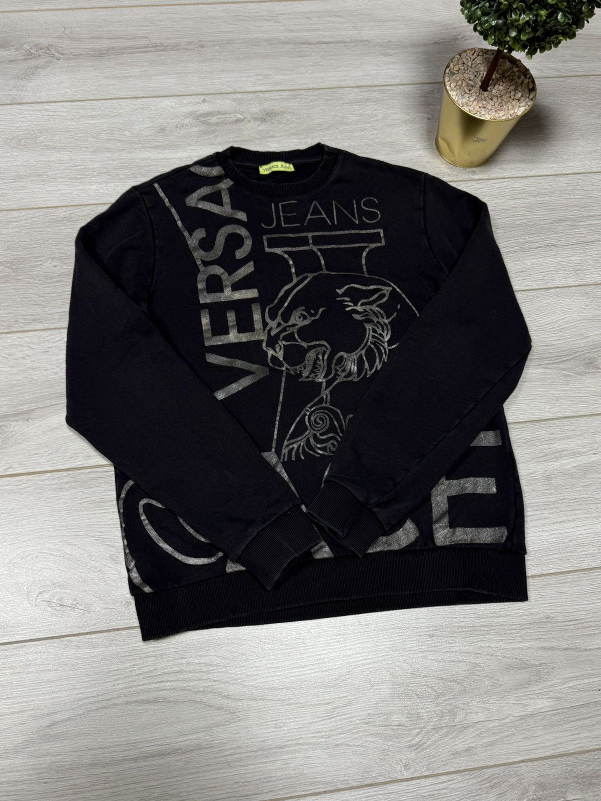 Versace Jeans Couture Versace tiger all over print big logo sweatshirt patterns Size US M / EU 48-50 / 2 - 6 Thumbnail