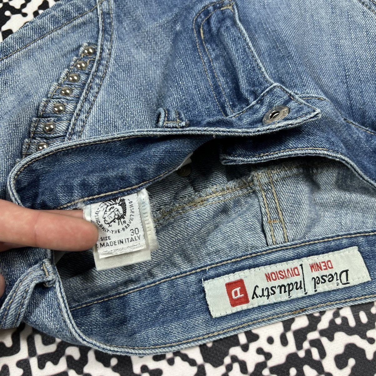 Diesel Vintage Y2K Diesel Japanese Style Retro Sexy Denim Shorts Size 30" / US 8 / IT 44 - 15 Thumbnail