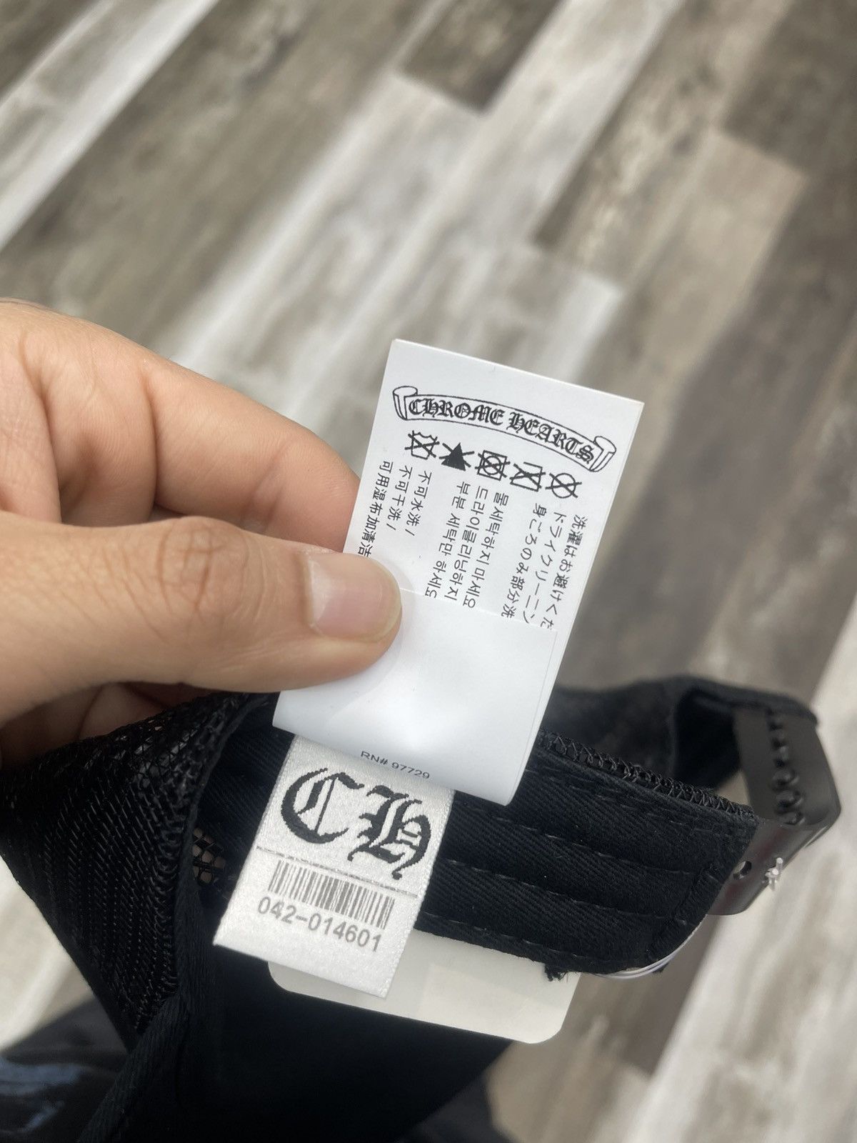 Chrome Hearts Chrome hearts hat 3 crosses black/camo Size 30 - 7 Thumbnail