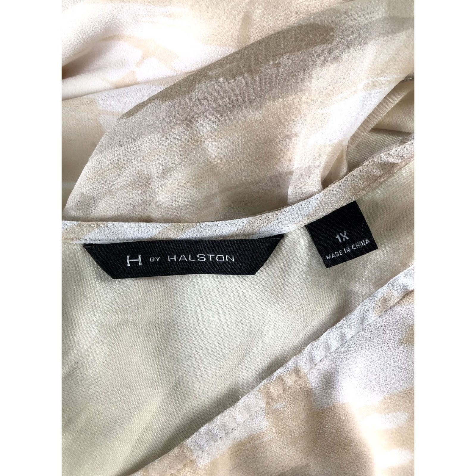 Halston Halston Sleeveless Flowy Chiffon Top 1X Beige Geometric Layered Split Front Tank Size XL / US 12-14 / IT 48-50 - 4 Thumbnail