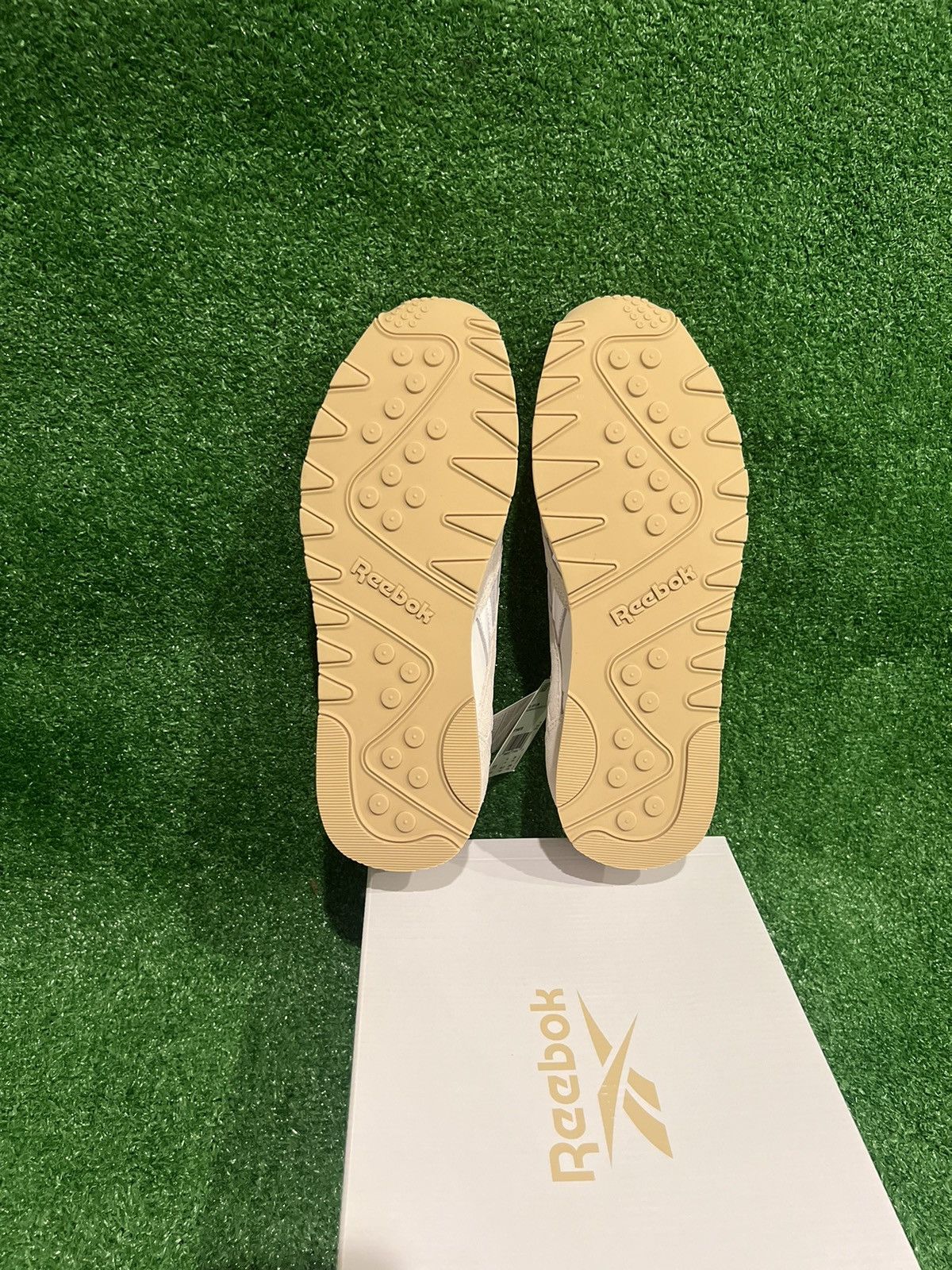 JJJJound × Reebok JJJJound x Reebok Classic Nylon 'White' Size US 11 / EU 44 - 6 Thumbnail