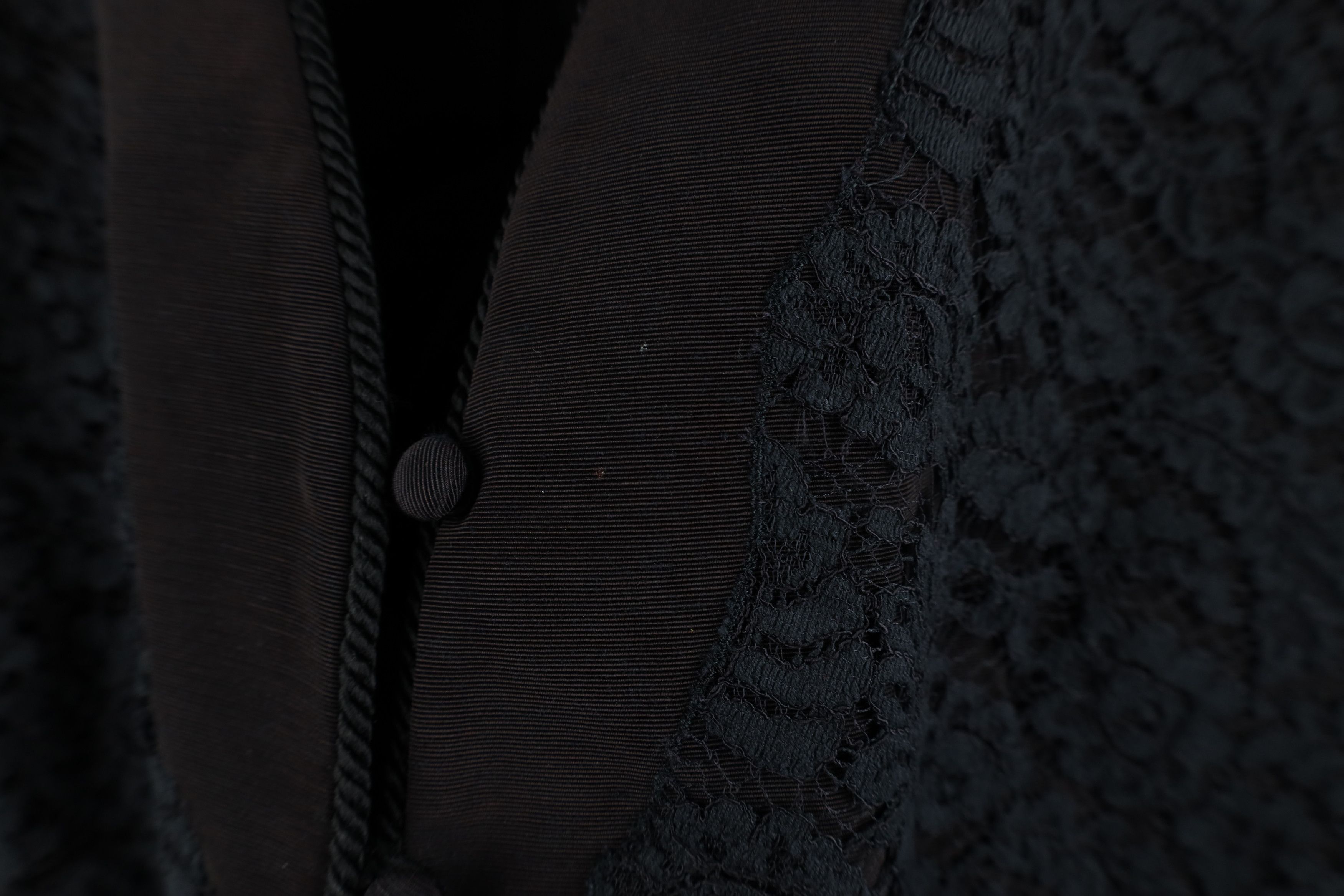 Vintage Vintage 90s Streetwear Lace Flower Button Vest Jacket Black Size XXL / US 16-18 / IT 52-54 - 4 Thumbnail