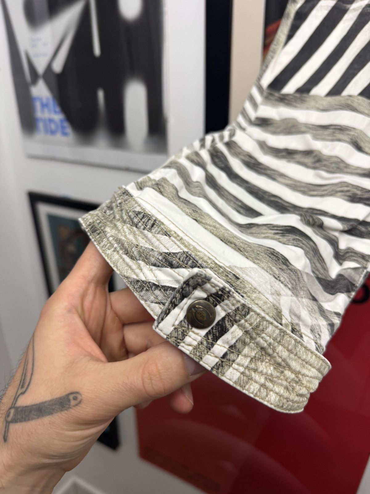 Roberto Cavalli Just Cavalli Zebra Print 3/4 Pants Avant Garde Vintage Rare Size 28" / US 6 / IT 42 - 6 Thumbnail