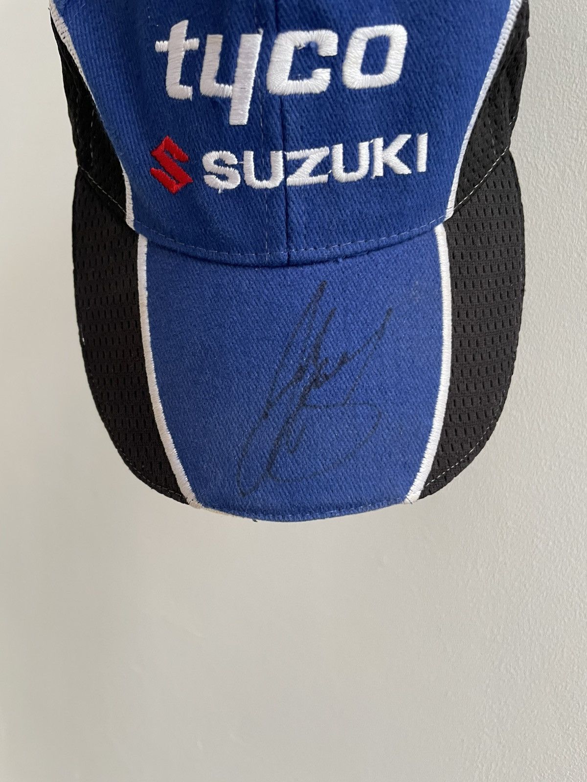 Formula 1 RARE Suzuki Tyco Signed Autograph F1 Formula One Hat Cap Size ONE SIZE - 2 Thumbnail