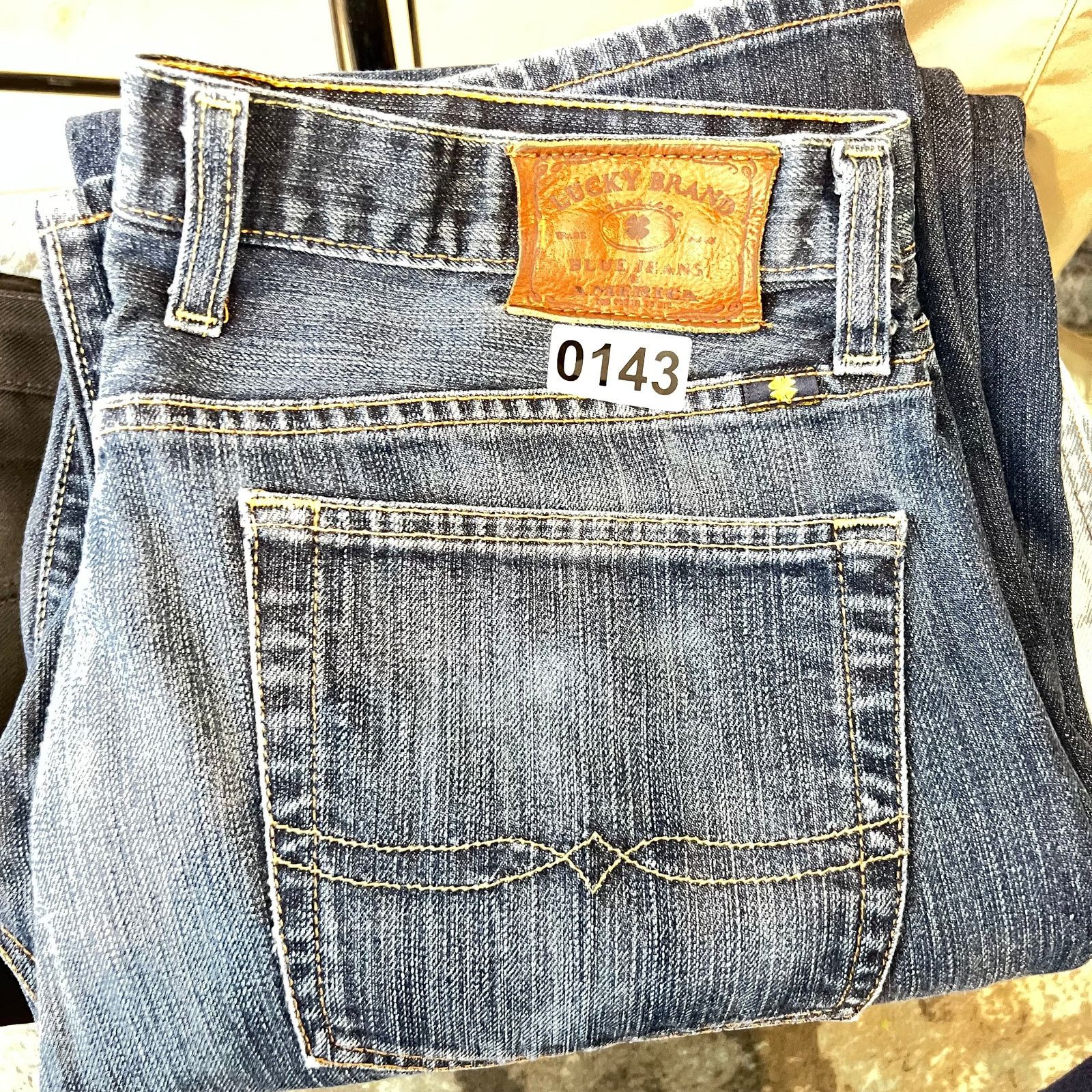 Lucky Brand Lucky Brand jeans mens 34x32 329 Classic Straight Blue Denim Size US 34 / EU 50 - 12 Thumbnail