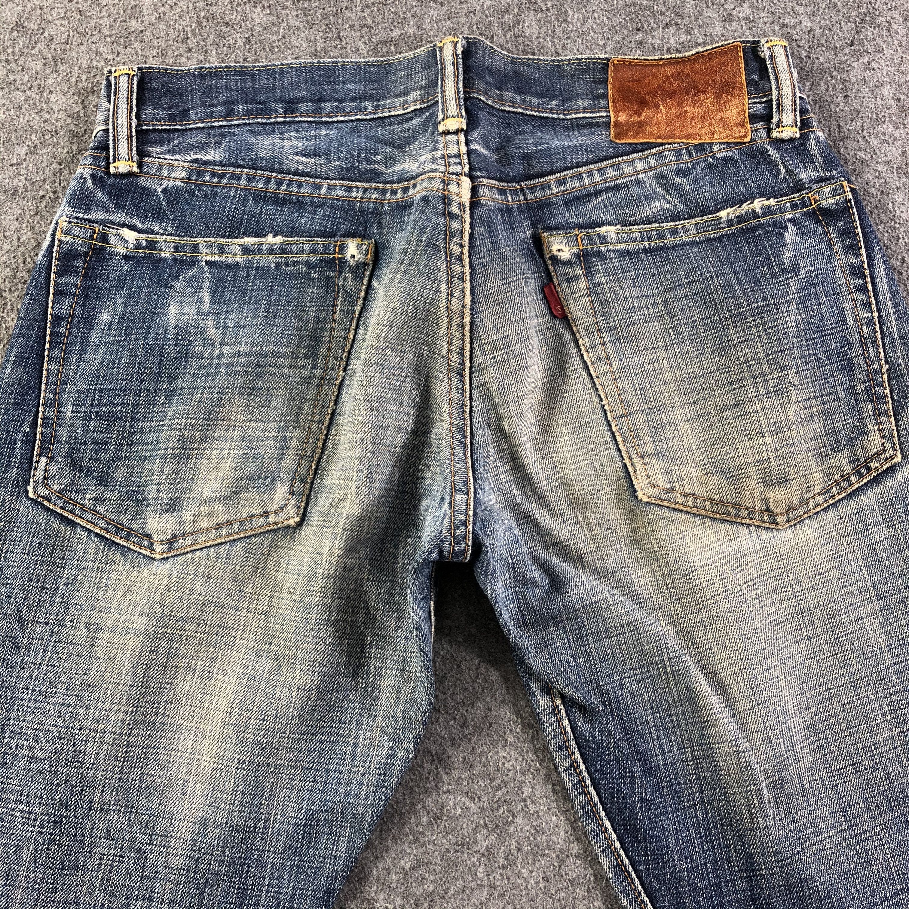 Levi's Vintage Blue Wash Levis 501 Jeans Distressed Denim -J2684 Size US 31 - 4 Thumbnail