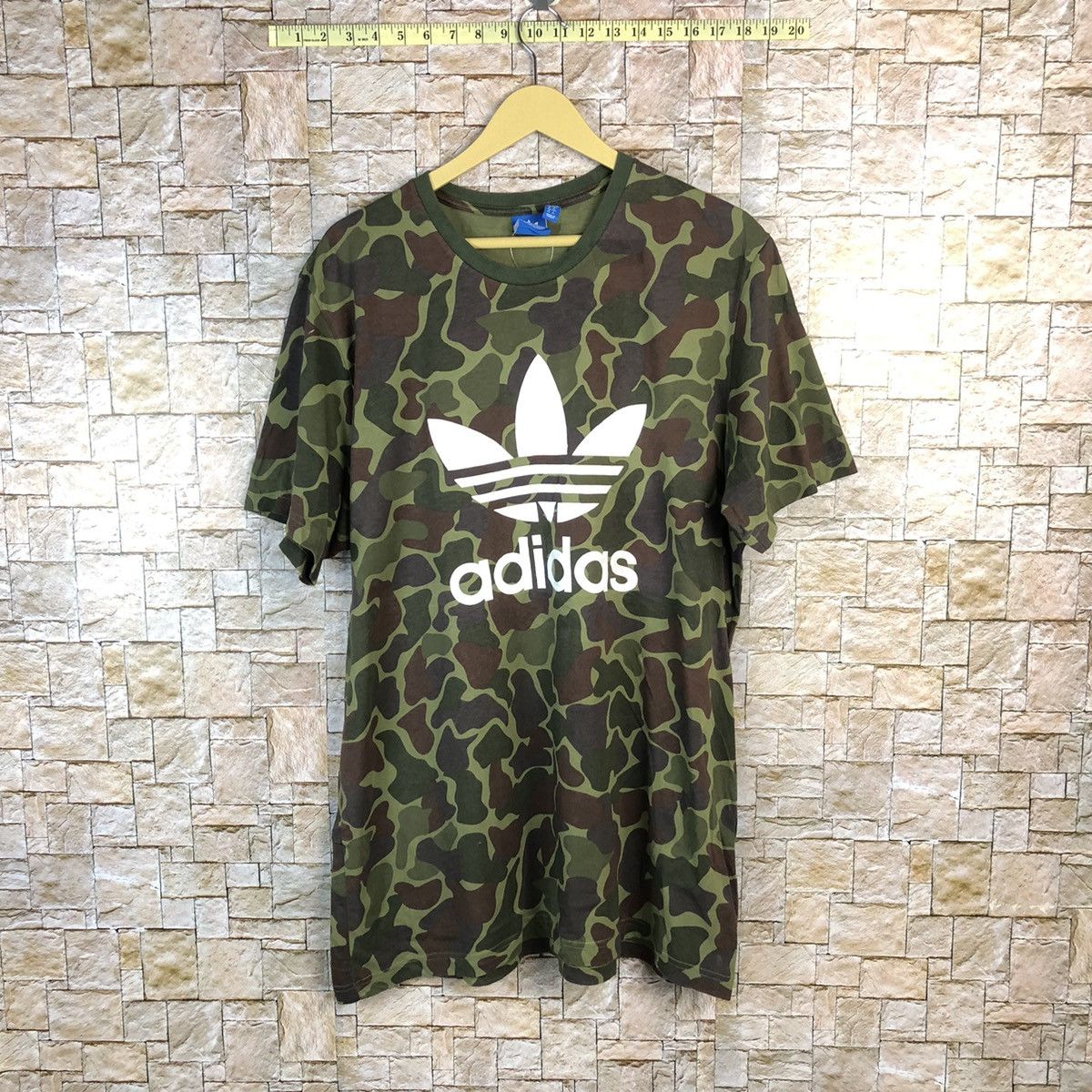 Adidas Green Camo vintage big logo T-Shirt #A528