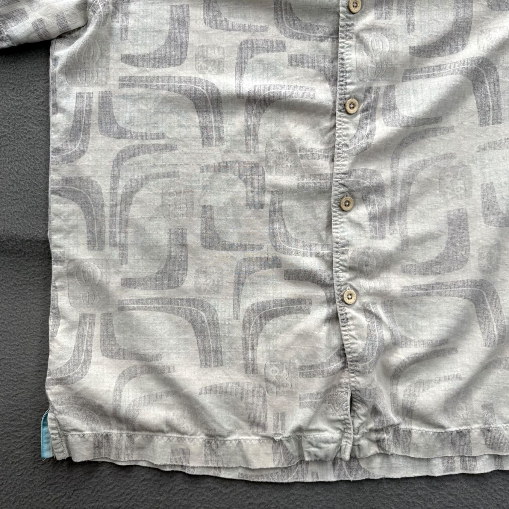 Tommy Bahama Tommy Bahama Shirt Mens Medium Gray Geometric 100% Silk Short Sleeve Button Up Size US M / EU 48-50 / 2 - 7 Thumbnail