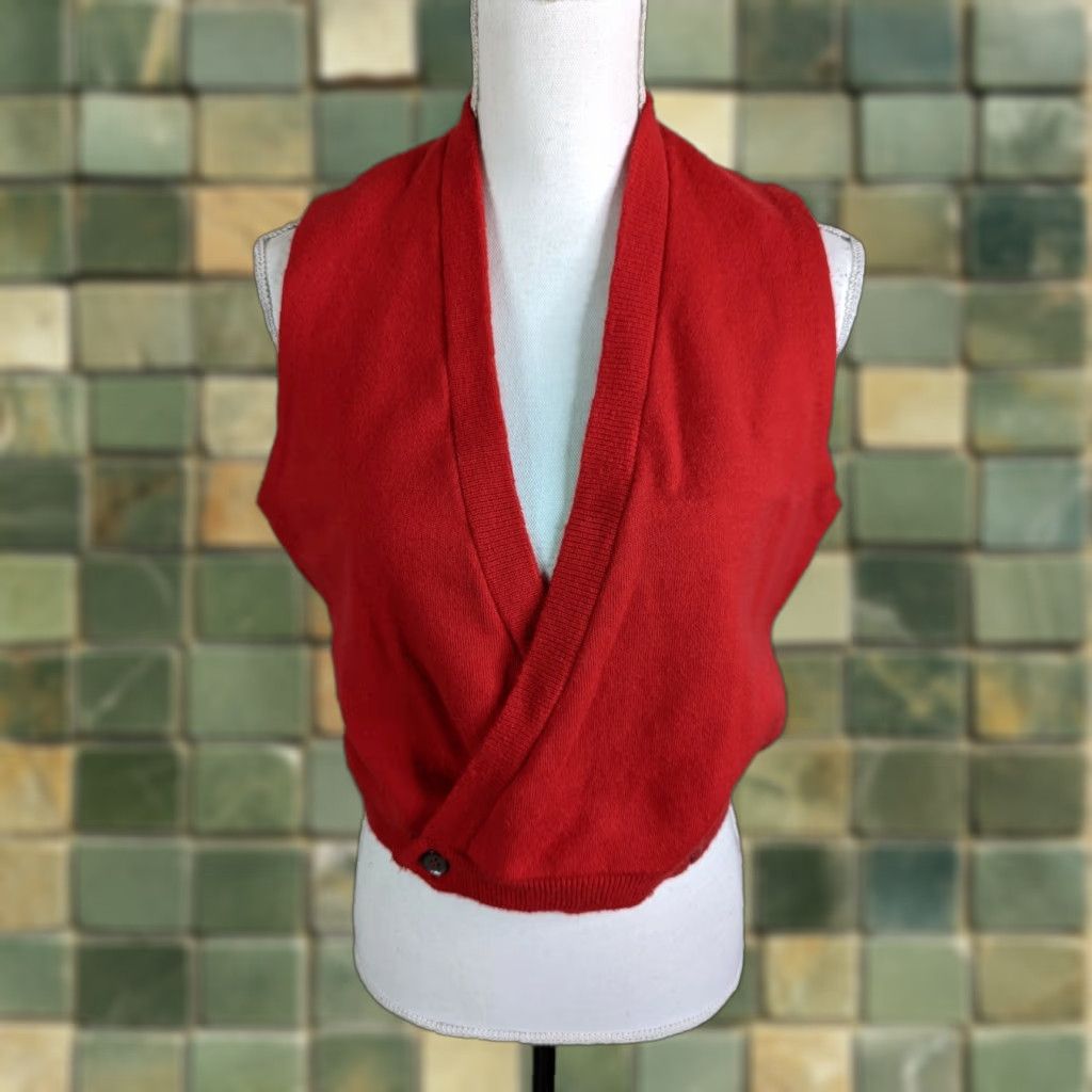 Vintage VINTAGE Brent Montgomery Ward Vest Sweater Wool 100% Red Women’s M V-Neck Wrap Sleeveless 70s 80s Casual Size M / US 6-8 / IT 42-44 - 1 Thumbnail