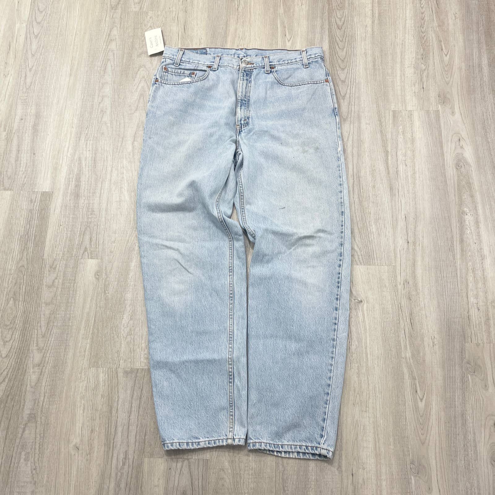 Vintage VINTAGE 1999 Levi's 550 Relaxed Fit Light Wash Jeans 38x34 Size US 38 / EU 54 - 1 Thumbnail