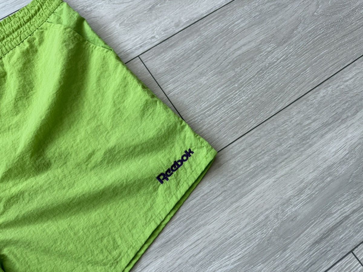 Reebok Vintage Reebok Shorts Size US 34 / EU 50 - 4 Thumbnail