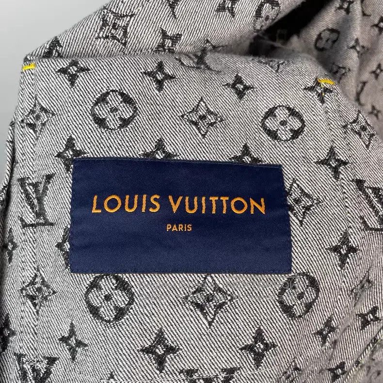 Louis Vuitton Louis Vuitton Blue denim jacket with full logo patchwork j Size US S / EU 44-46 / 1 - 6 Thumbnail