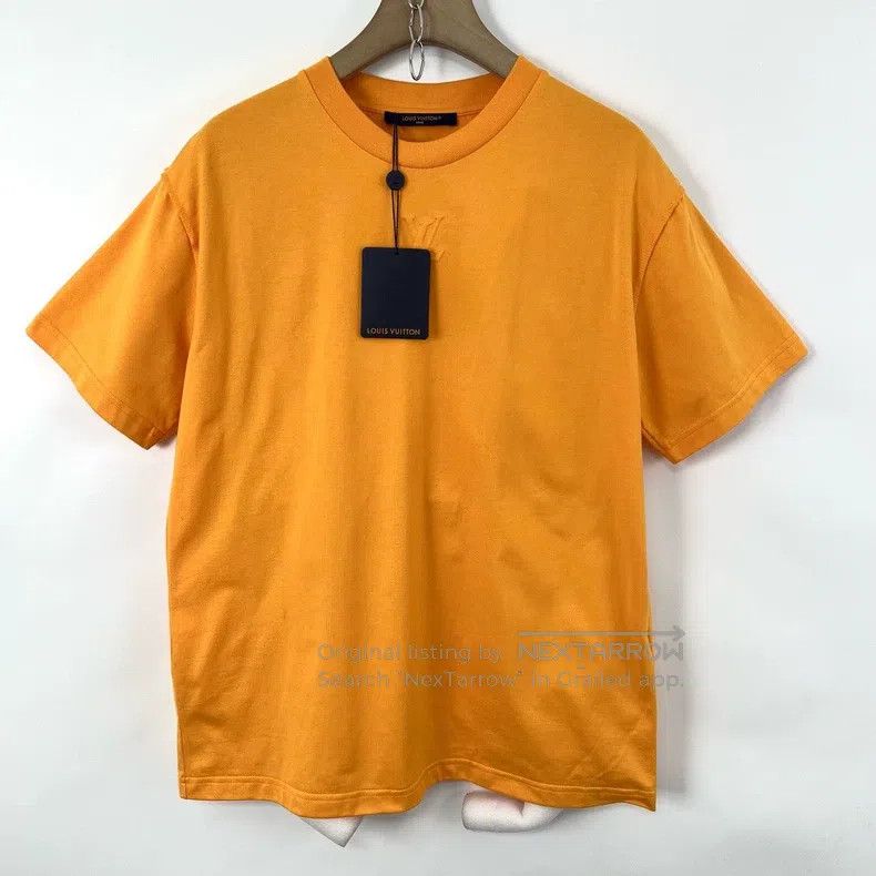 Louis Vuitton Louis Vuitton Orange embossed short sleeve Size US M / EU 48-50 / 2 - 1 Thumbnail