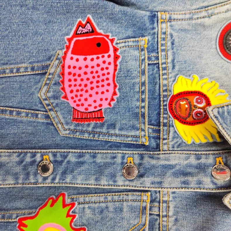 Louis Vuitton Louis Vuitton Yayoi Kusama Co-Branded Badge Denim Jacket Size XXS / US 00 / IT 34 - 5 Thumbnail