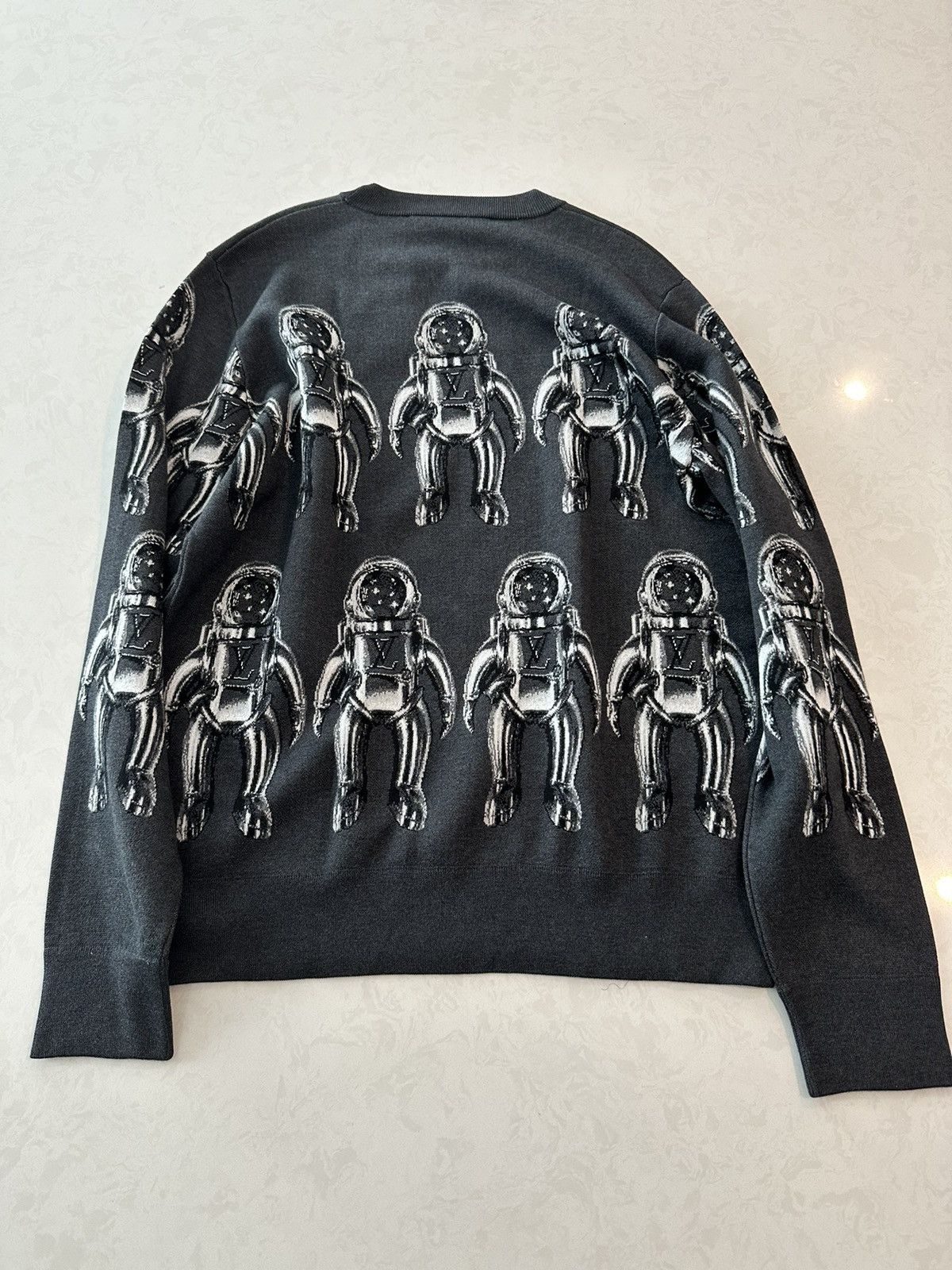 Louis Vuitton Louis Vuitton Astronaut Knit Sweater Size US XL / EU 56 / 4 - 2 Thumbnail