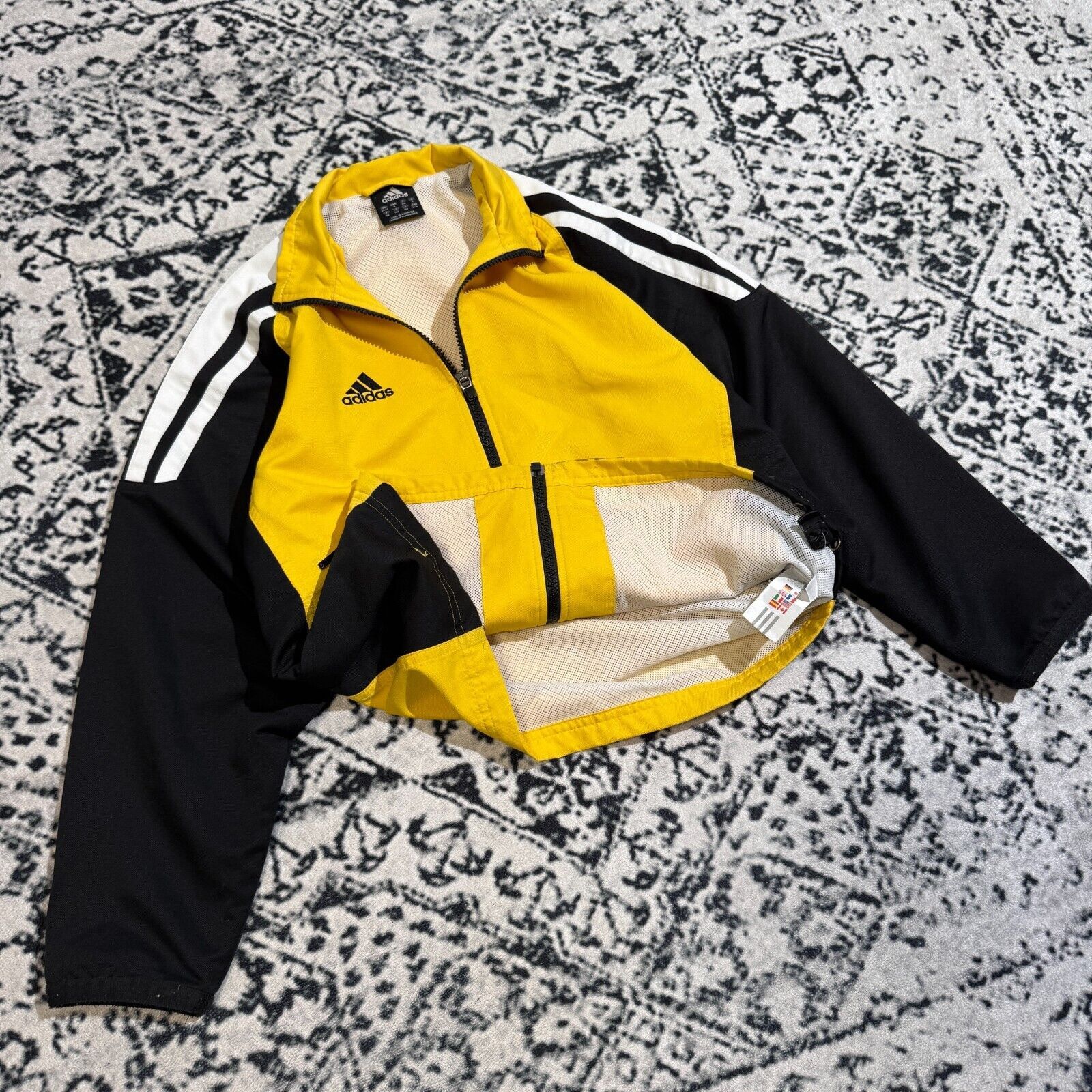 Adidas Adidas Unisex Yellow Polyester Jacket Size XXS Tracksuit Size US XXS / EU 40 - 9 Thumbnail