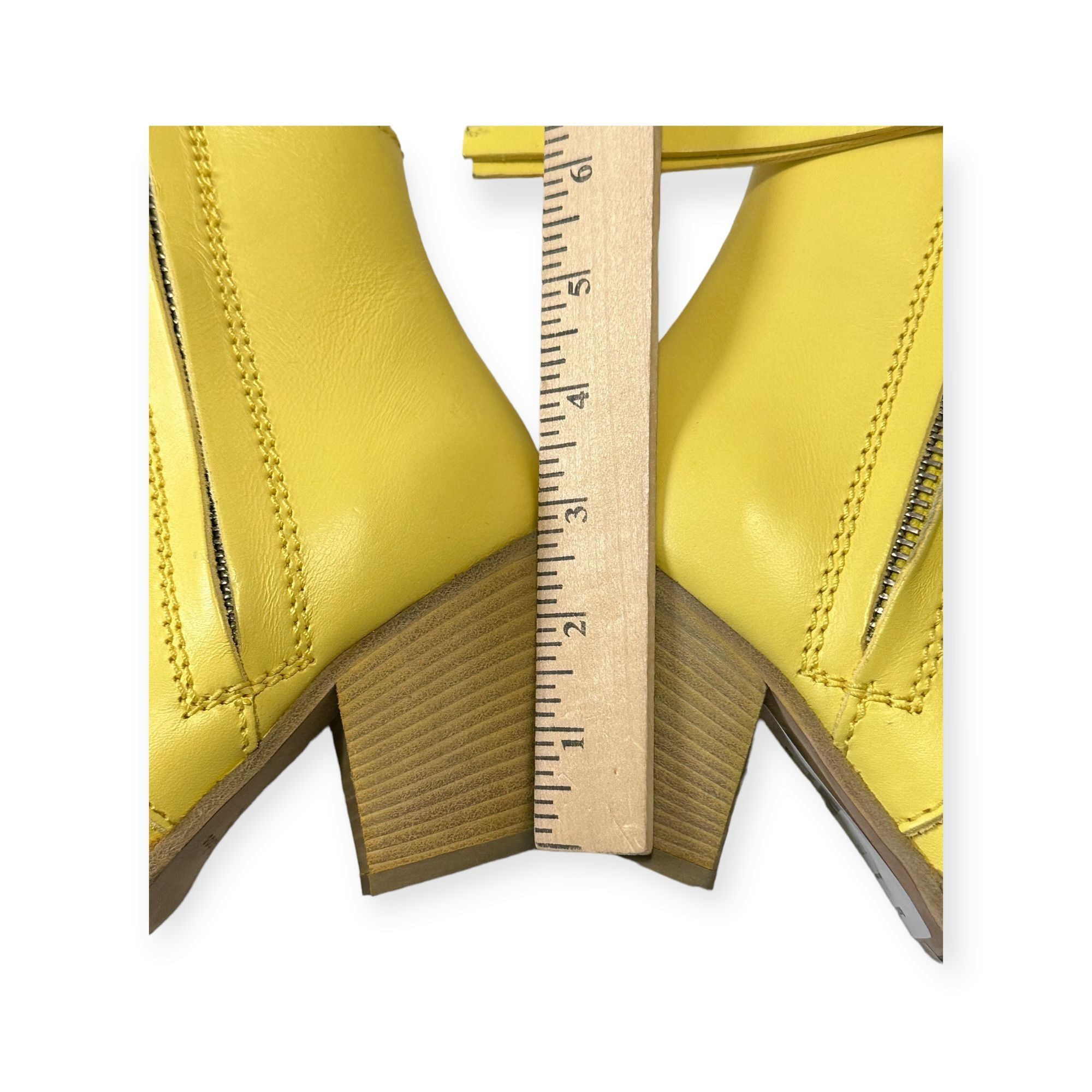 Acne Studios New in Box Acne Studios The Pistol Ankle Boots in Yellow Le Size US 7 / IT 37 - 16 Thumbnail