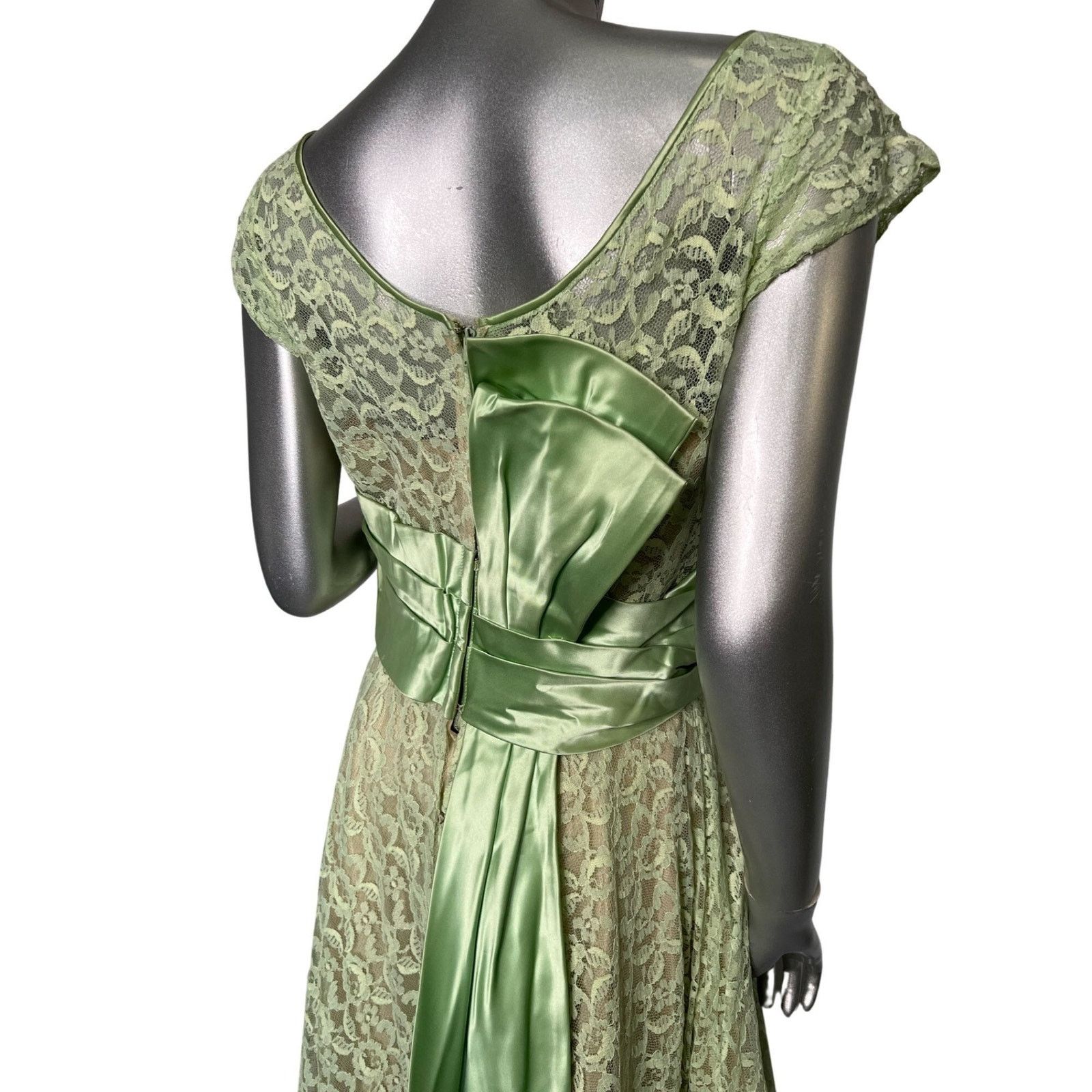 Vintage Vintage 1960s Emma Domb Green Lace Evening Gown Medium Size M / US 6-8 / IT 42-44 - 5 Thumbnail