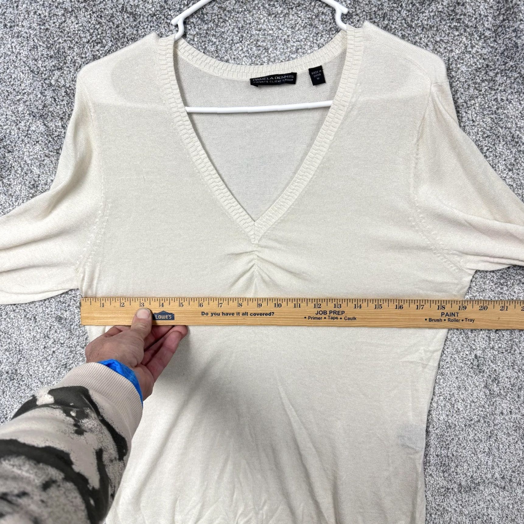 Vintage VINTAGE Pamela Dennis Sweater M Silk Cashmere Quiet Luxury Old Money Office Womens White V-Neck Pullover Knit Lightweight Size M / US 6-8 / IT 42-44 - 4 Thumbnail