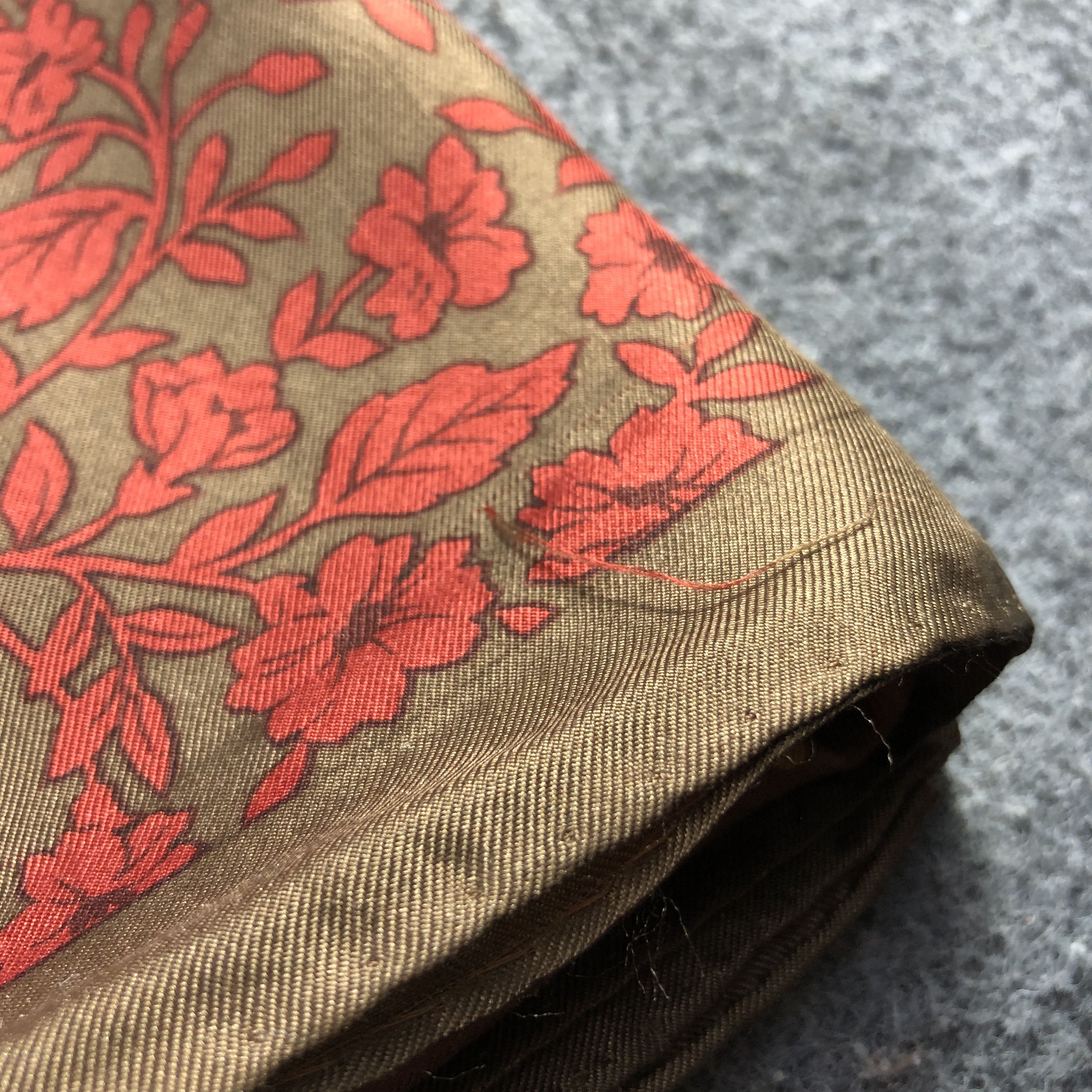 Vintage Ernest Fick Floral Hand Rolled Silk Scarf M1081 Size ONE SIZE - 6 Thumbnail