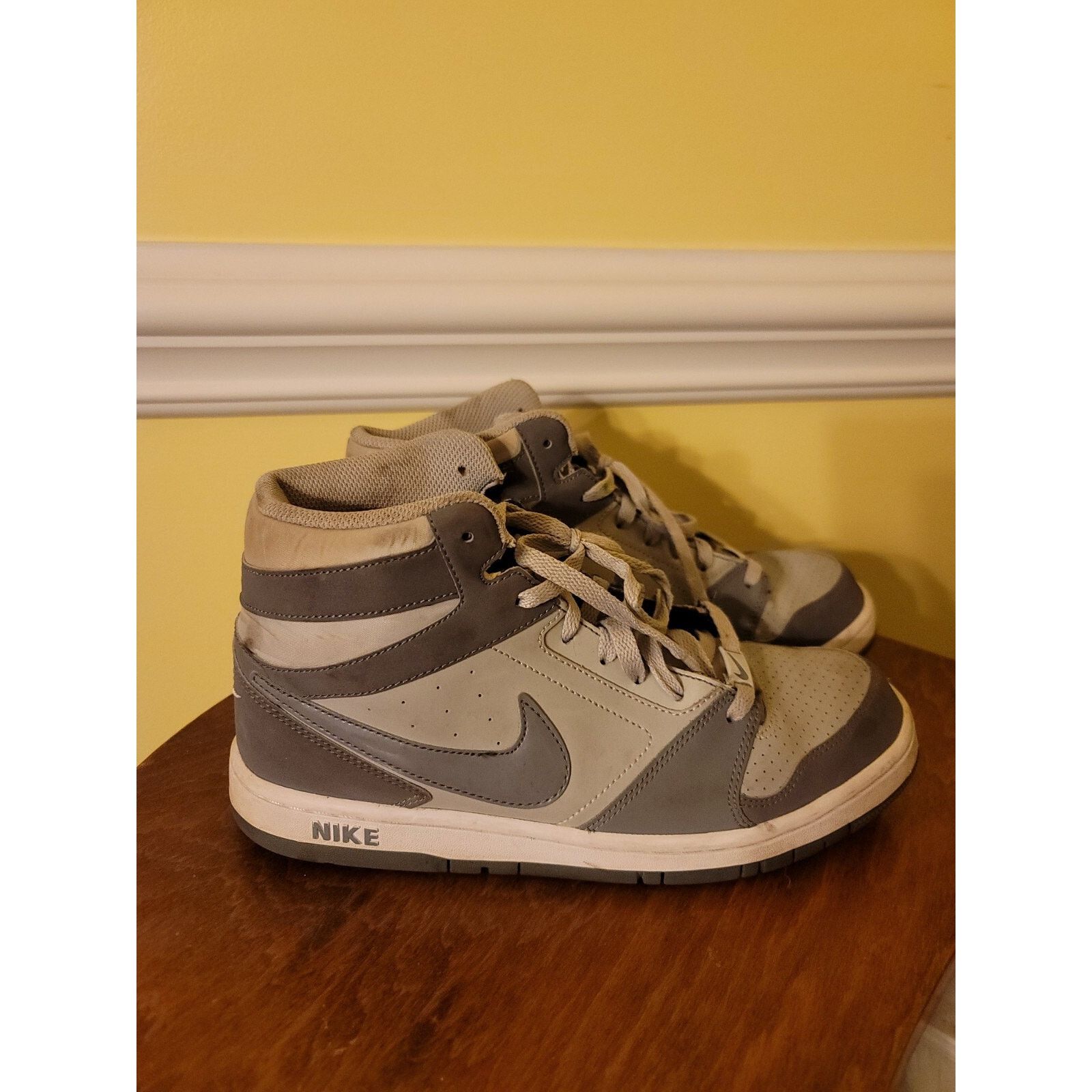 Nike 2012 Nike Prestige IV High Top Shoes 584614-021 Men's Size 8 Size US 8 / EU 41 - 1 Thumbnail