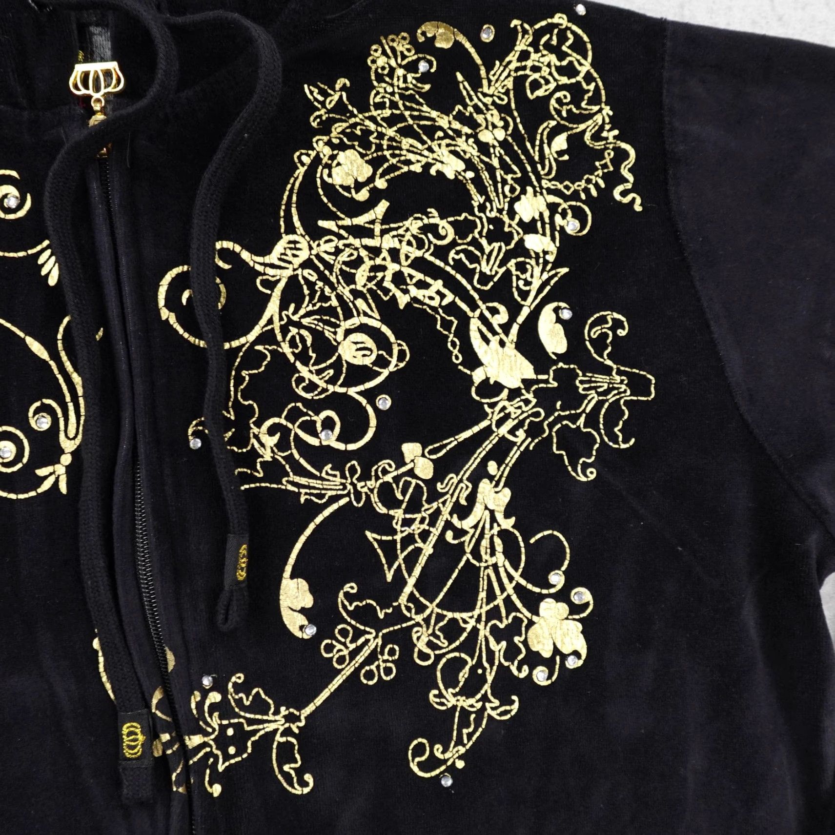 Velour VINTAGE Old Skool Hoodie Womens 2XL Black Gold Velour Rhinestone Sweatshirt Y2K Size XXL / US 16-18 / IT 52-54 - 3 Thumbnail