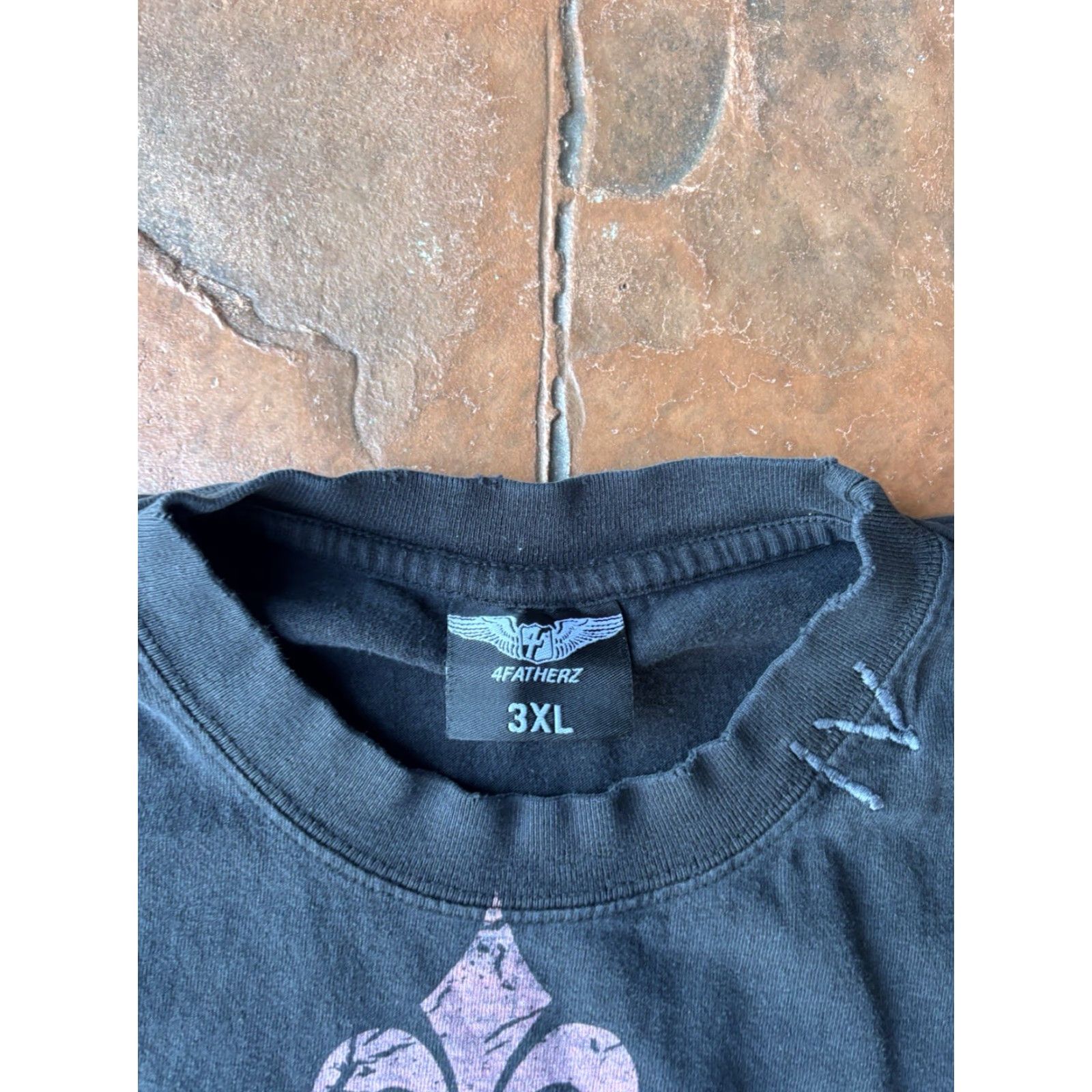 Southpole VINTAGE Y2K 3XL T-SHIRT Southpole Black Cotton Graphic Print Short Sleeve V-Neck 90s Retro Mens Clothing Size US XXL / EU 58 / 5 - 2 Thumbnail