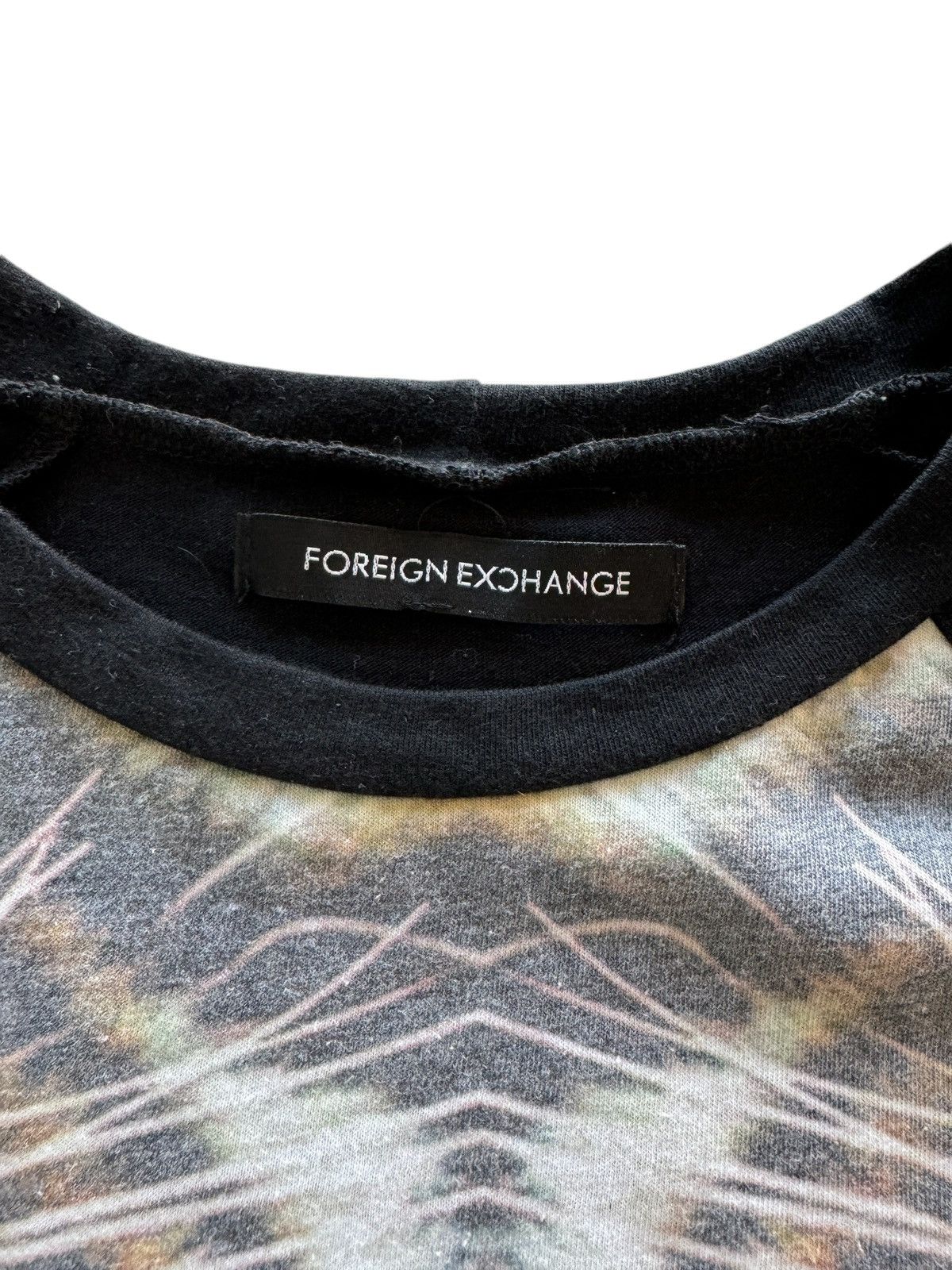 Foreign Exchange Foreign Exchange Tiger Kaleidoscope Print Long T-Shirt Size US M / EU 48-50 / 2 - 4 Thumbnail
