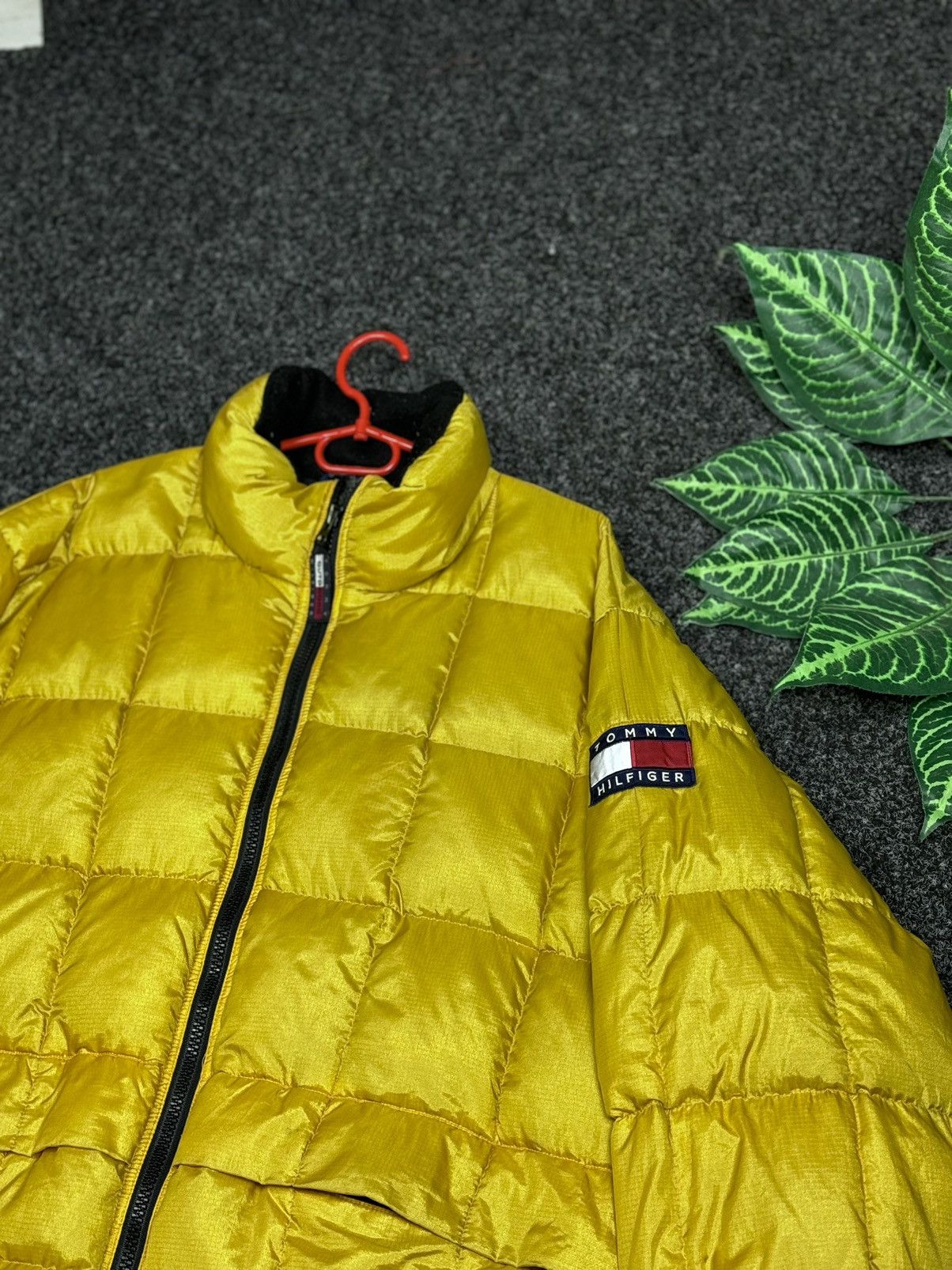 Tommy Hilfiger × Vintage TOMMY HILFIGER PUFFER OUTDOORS Size US L / EU 52-54 / 3 - 7 Thumbnail