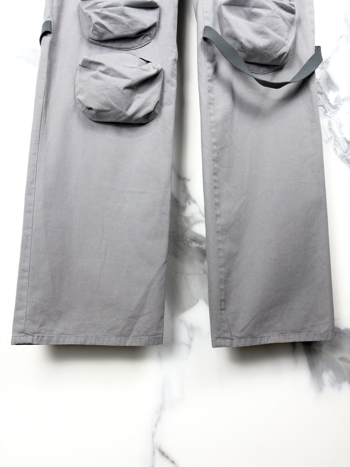 Helmut Lang AW99 Helmut Lang Vintage 3D Pocket Astro Bondage Cargo Pants Size US 32 / EU 48 - 4 Thumbnail