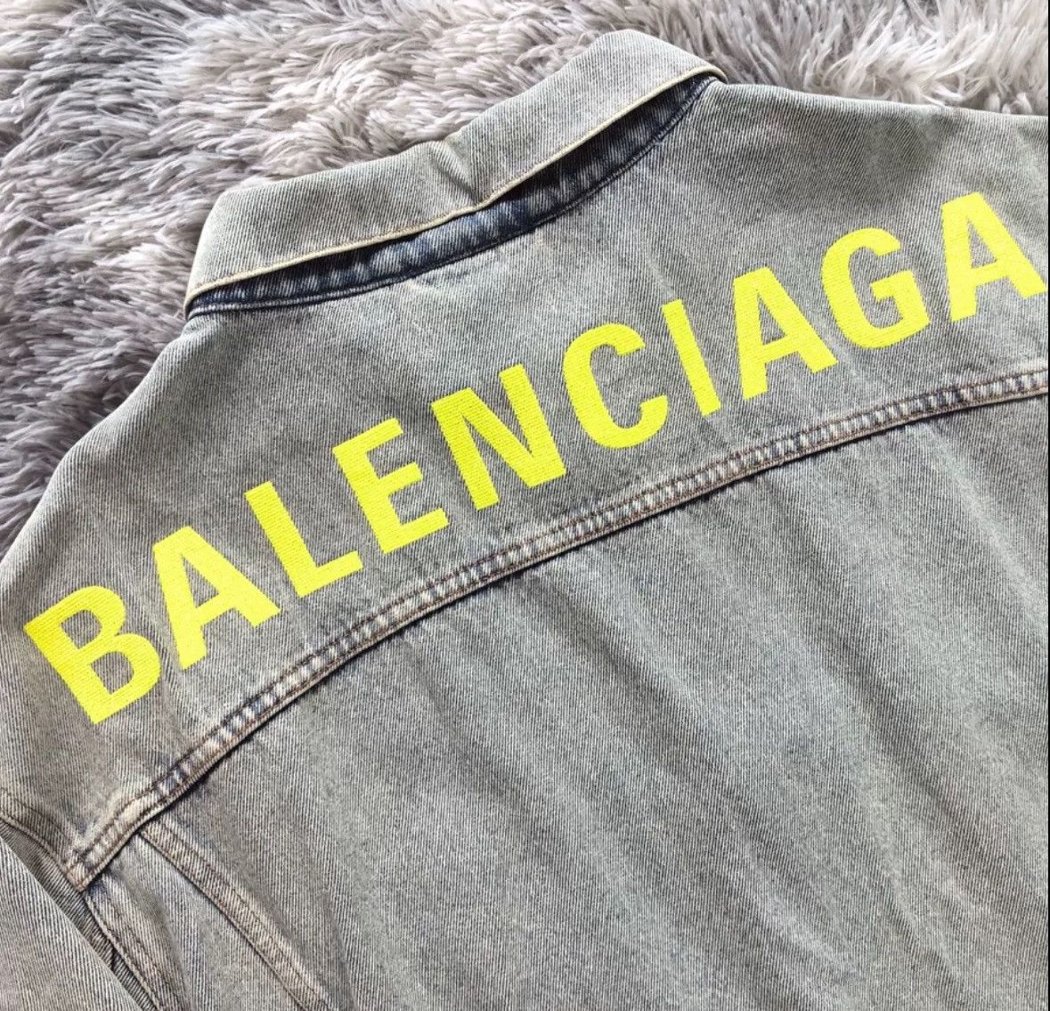 Balenciaga Balenciaga yellow letter logo denim jacket Size US M / EU 48-50 / 2 - 6 Thumbnail