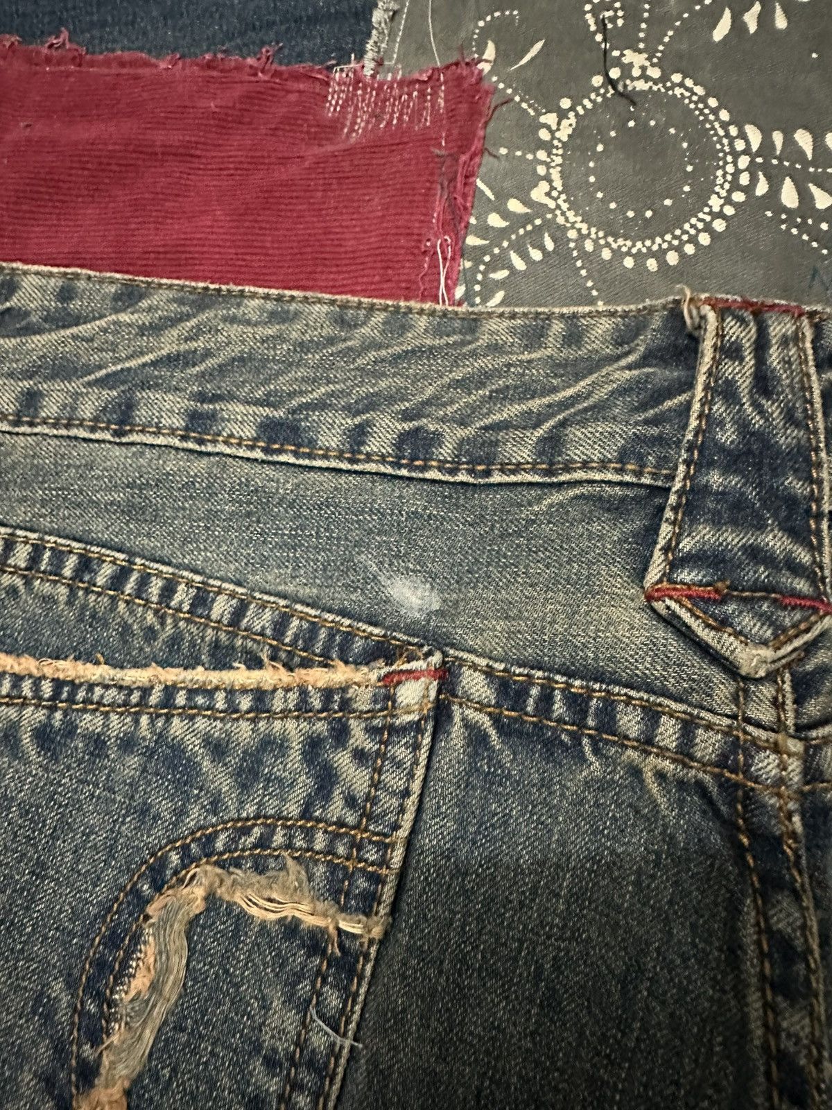 Tornado Mart Tornado Mart Distressed Denim Flared Frayed Jeans Size US 33 - 12 Thumbnail
