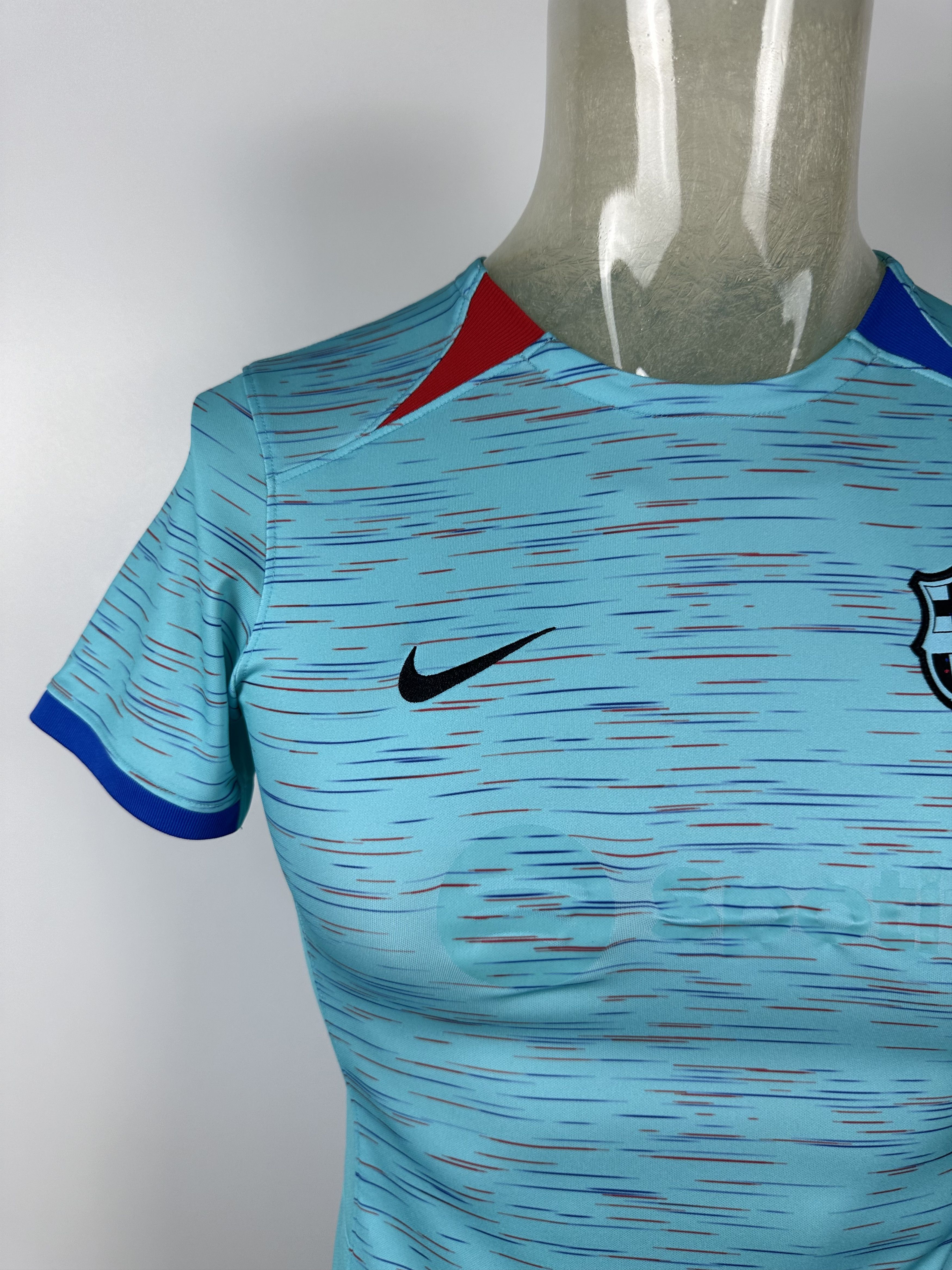 Nike Barcelona 2024 2025 Womens Football Shirt Soccer Jersey Nike Size S / US 4 / IT 40 - 3 Thumbnail