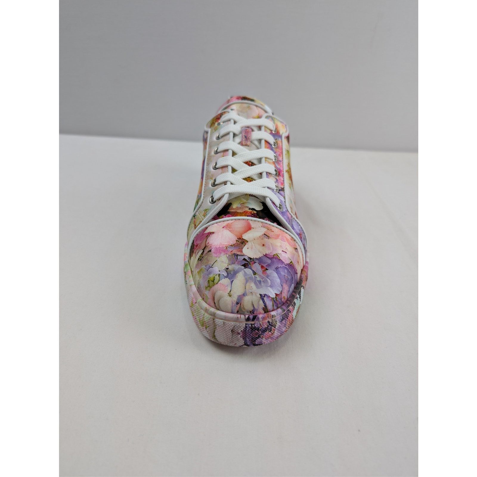 Christian Louboutin o1rshd1 Louis Junior Orlato flat sneaker with a floral print Size US 11 / EU 44 - 14 Thumbnail