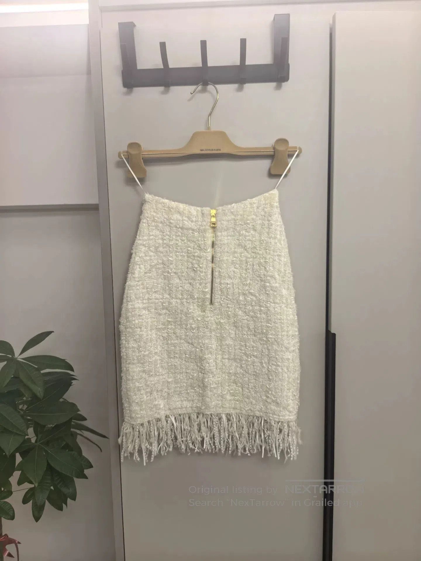 Balmain BALMAIN High-Waist Decorative Button Skirt. Size 33" - 3 Thumbnail