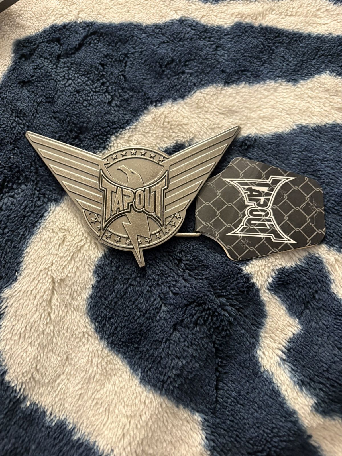 Tapout NWT lightning bolt eagle belt buckle Size 30 - 1 Thumbnail