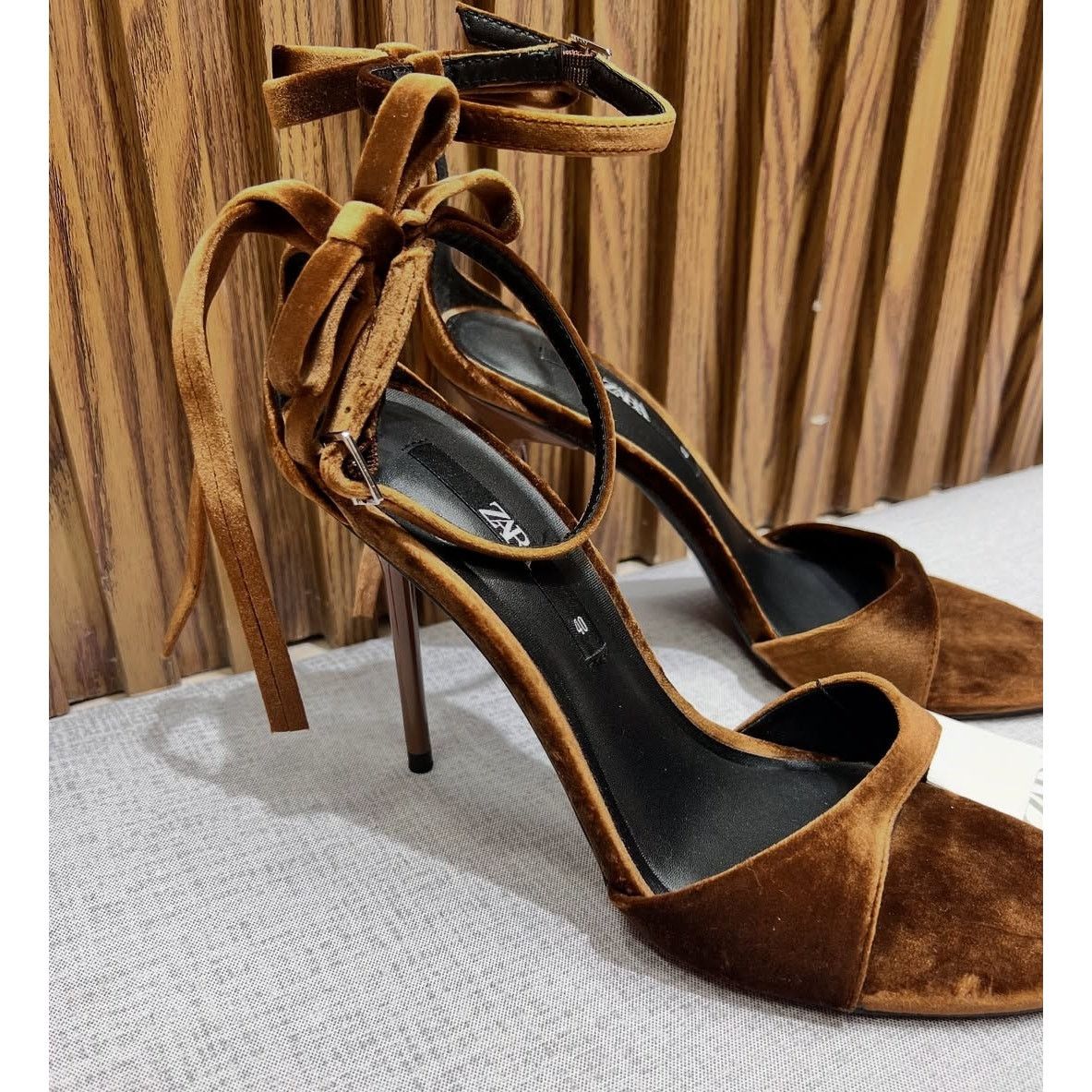 Zara ZARA High Heels with Bow NWT Size US 10 / IT 40 - 9 Thumbnail