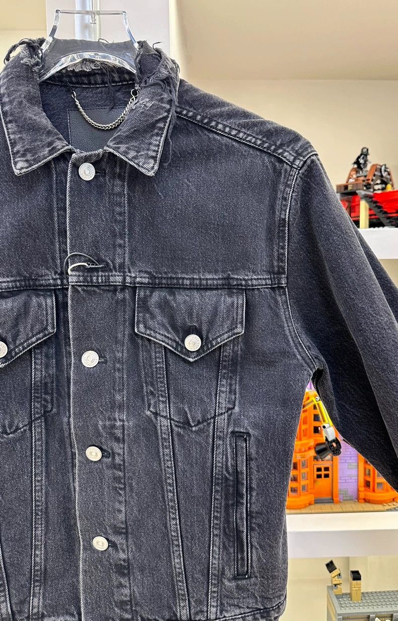 Balenciaga Balenciaga Sinners Jean jacket 2501-Nextarrow Size US S / EU 44-46 / 1 - 4 Thumbnail