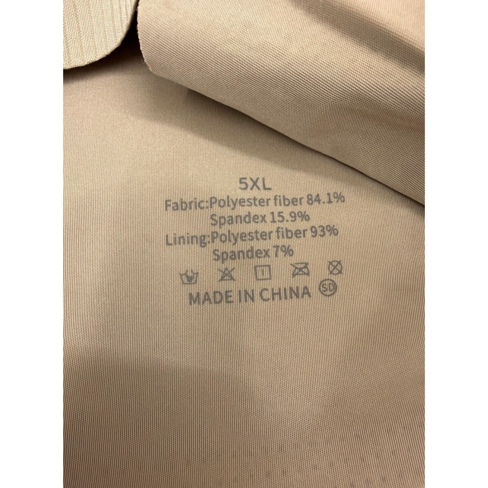 Vintage Unbranded WomensBra 5XL Tan Ribbed Wireless Padded Soft Adjustable Shirt Bra Womens 5XL Tan Ribbed Wireless Padded Adjustable Size ONE SIZE - 3 Thumbnail