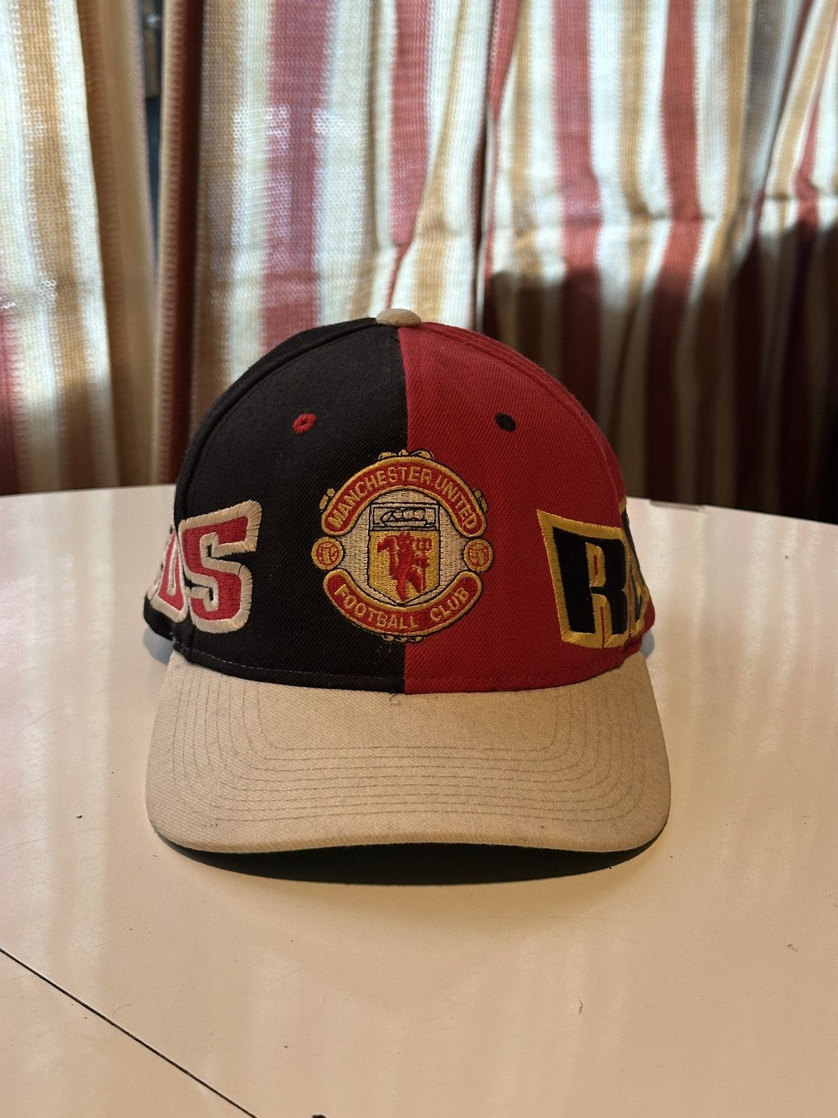 Other Vintage Manchester United 90's 6-panel snapback Size ONE SIZE - 1 Thumbnail