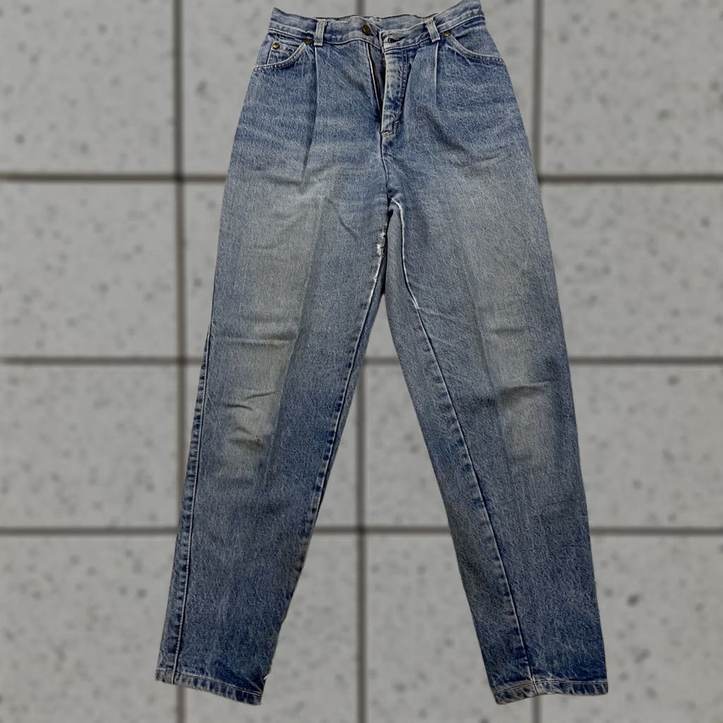 Levi's VINTAGE Levi's Jeans Women 9 Pleated Mom High Waist Blue Grunge Denim 90s Rock Distressed 5-Pocket Logo Mens? Size 30" / US 8 / IT 44 - 1 Thumbnail