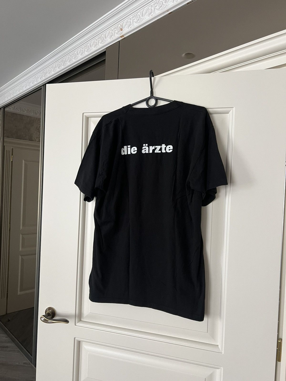 Band Tees Vintage Die Arzte Band Tee Rock T-Shirt Size L Size US L / EU 52-54 / 3 - 11 Thumbnail