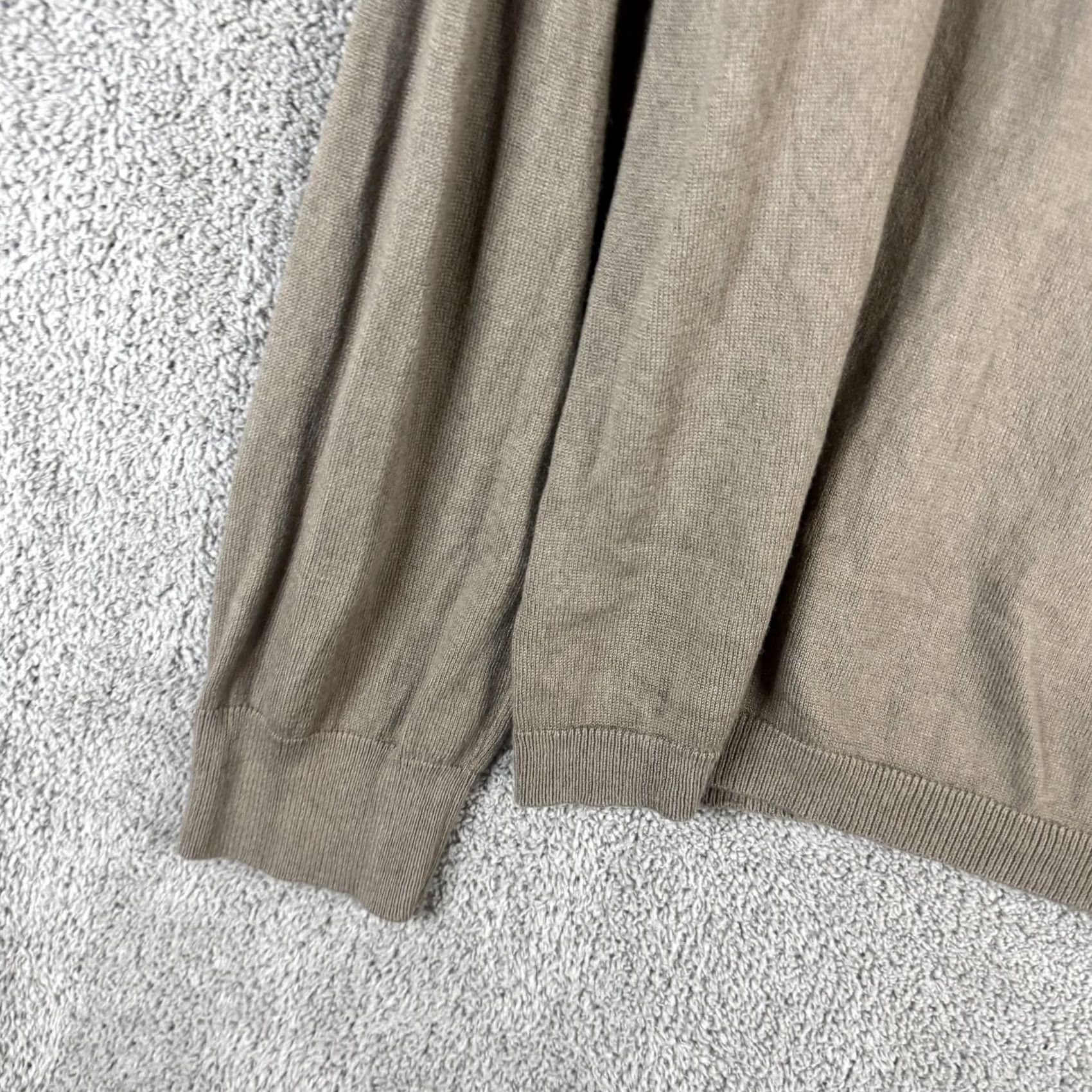 Banana Republic Banana Republic Sweater Mens L Brown Silk Cashmere V-Neck Knit Pullover Size US L / EU 52-54 / 3 - 2 Thumbnail