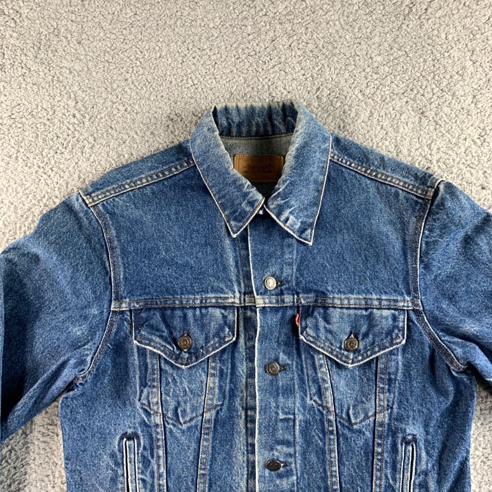 Levi's VINTAGE Levi's Denim Trucker Jacket Mens 40 Blue Biker Moto Cowboy Western USA Denim Trucker Jacket Mens 40 Blue Levis Jeans Jacket Leather? Size US XXS / EU 40 - 4 Thumbnail