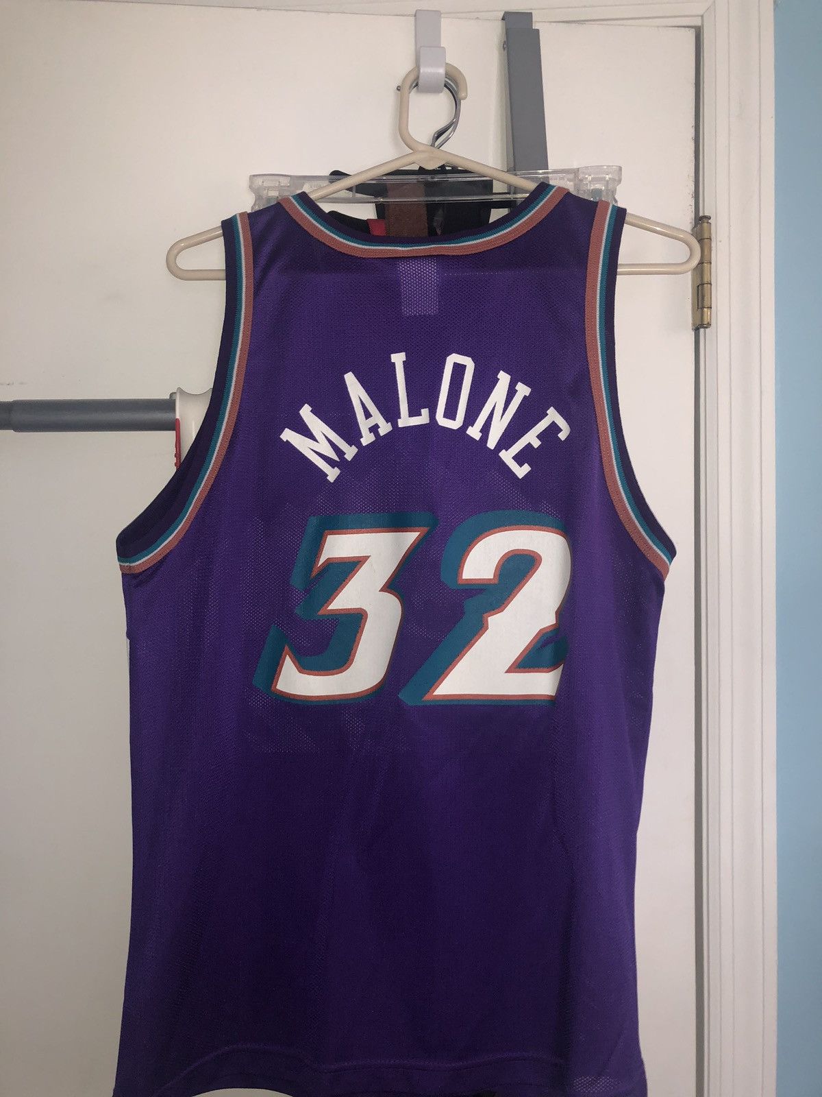 Champion × NBA × Vintage Karl Malone Utah Jazz Vintage Jersey Size US S / EU 44-46 / 1 - 2 Thumbnail