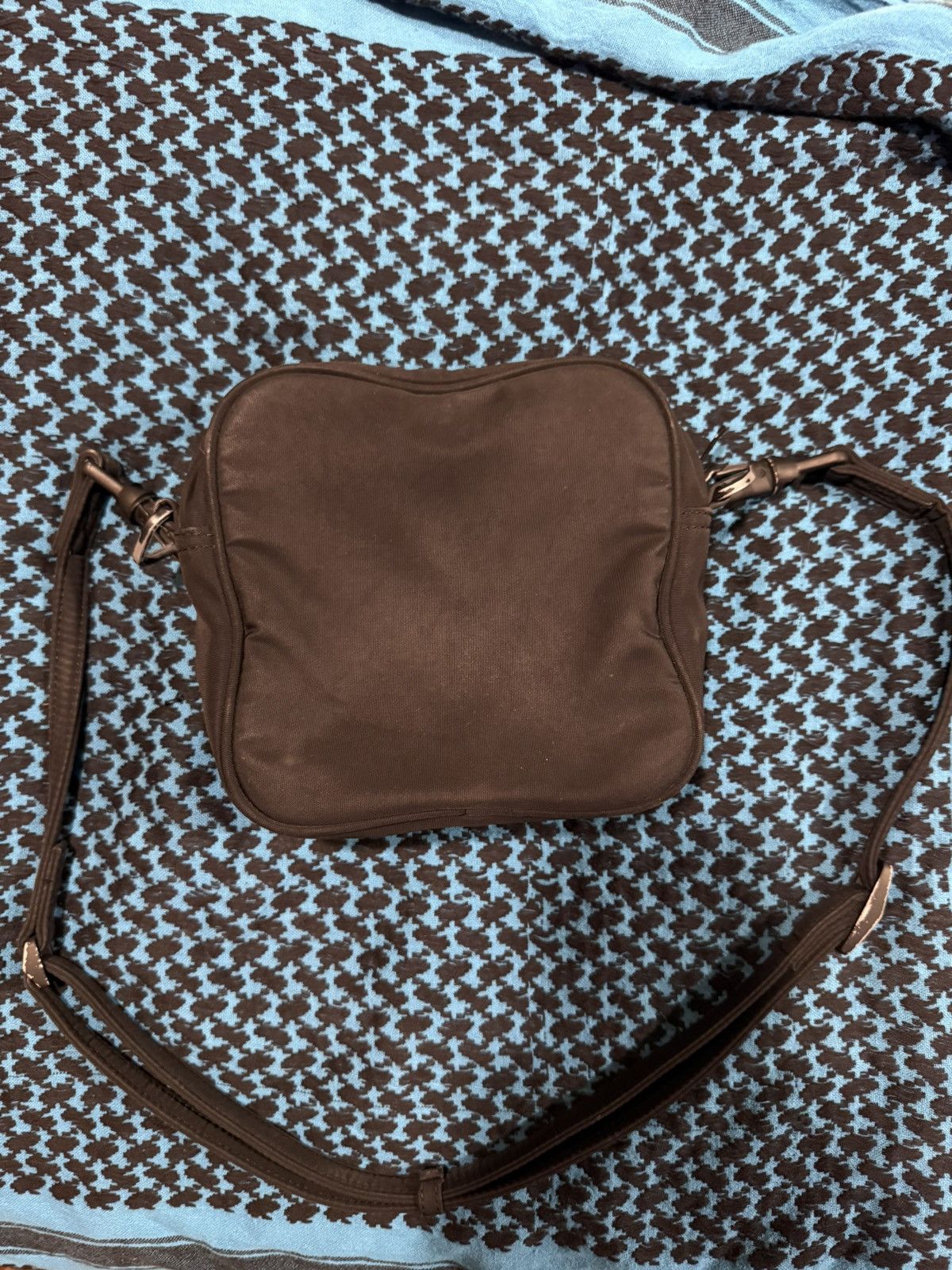 バッグ Yeezy Gap Balenciaga Snake Bag kanyeWest This bag fits way more than you think- Yeezy GAP BALENCIAGA SNAKE