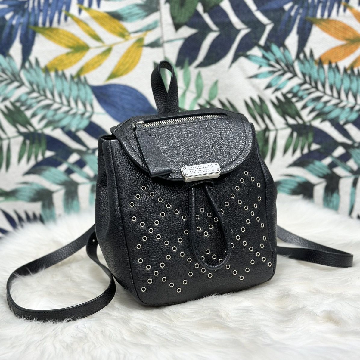 Marc by Marc Jacobs Authentic MARC BY MARC JACOBS Leather Backpack Size ONE SIZE - 1 Thumbnail