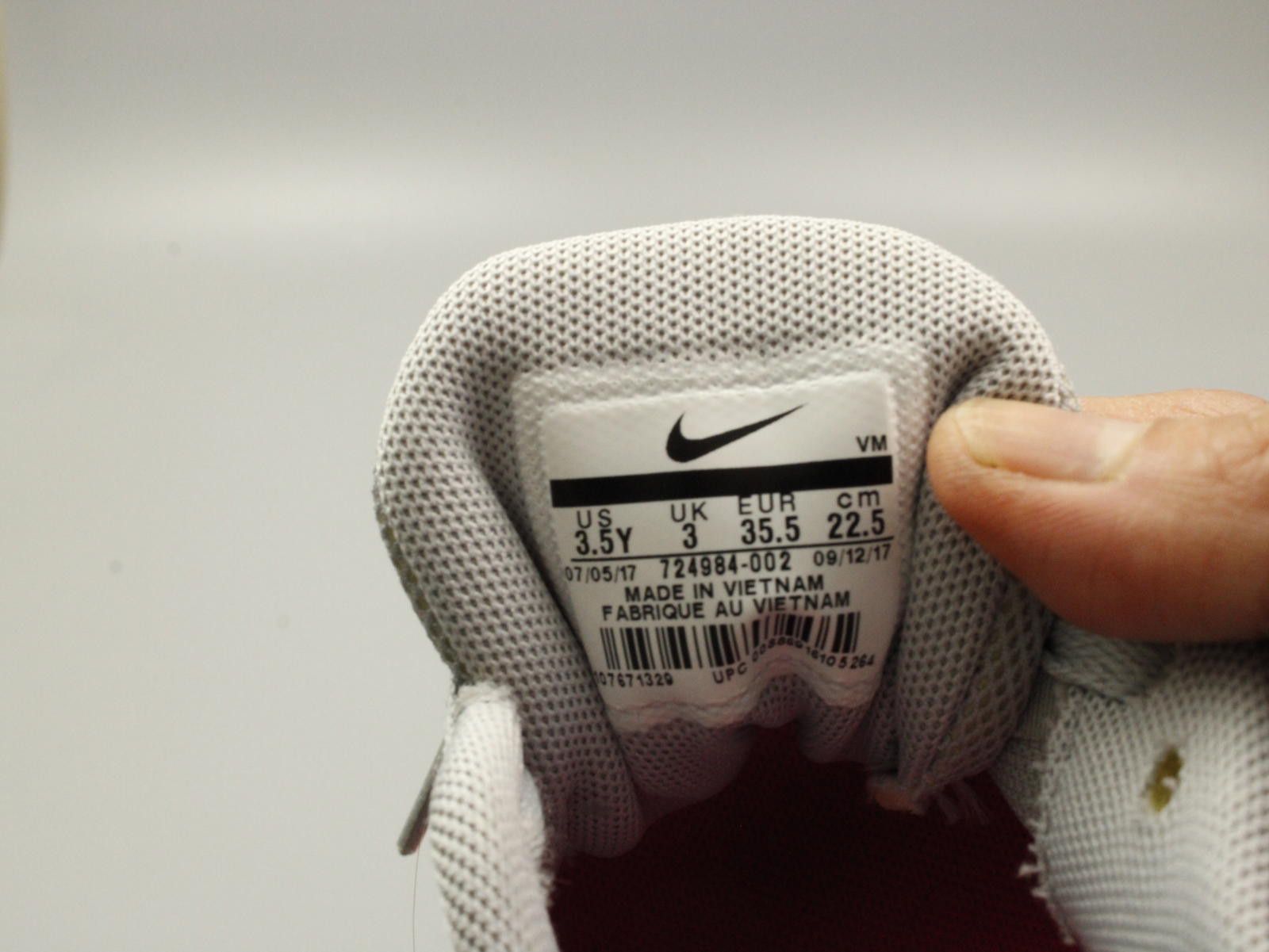 Nike Nike Men's Sneakers Gray and Pink Athletic Shoes UK Size 3 Size US 5 / EU 37 - 6 Thumbnail