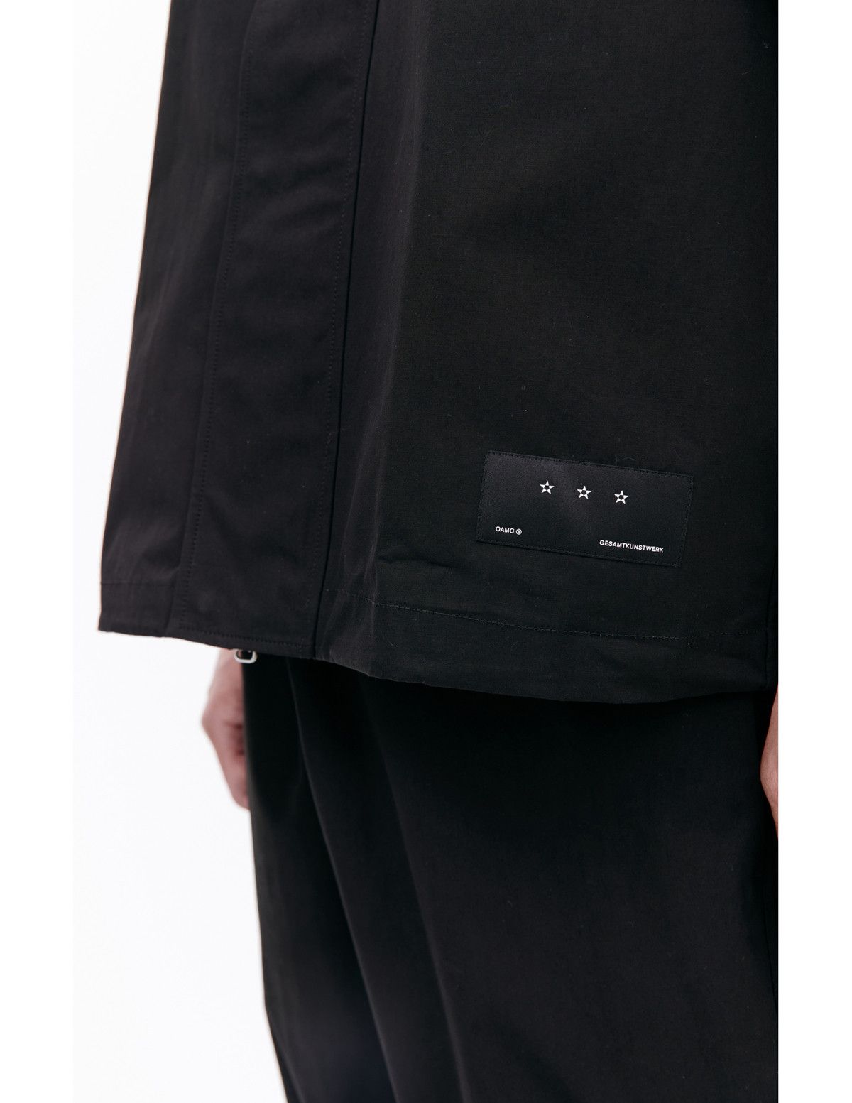 OAMC o1y0225 Solid Color Shirt in Black Size US XL / EU 56 / 4 - 2 Thumbnail